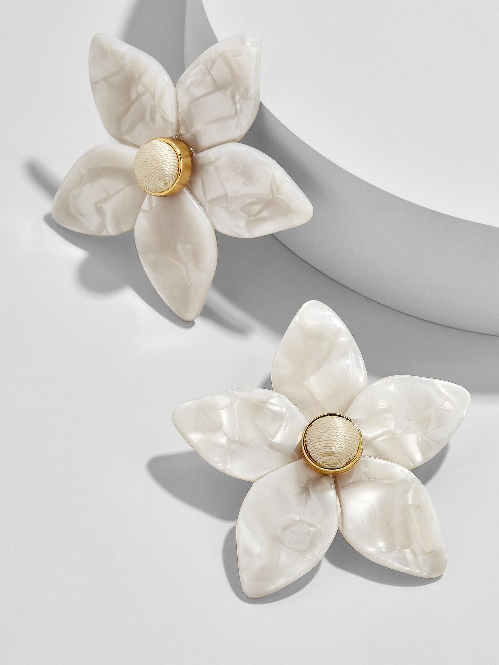 Buy online White Resin Flower Stud Earrings from fashion jewellery for  Women by Fayon for ₹309 at 61% off | 2024 Limeroad.com