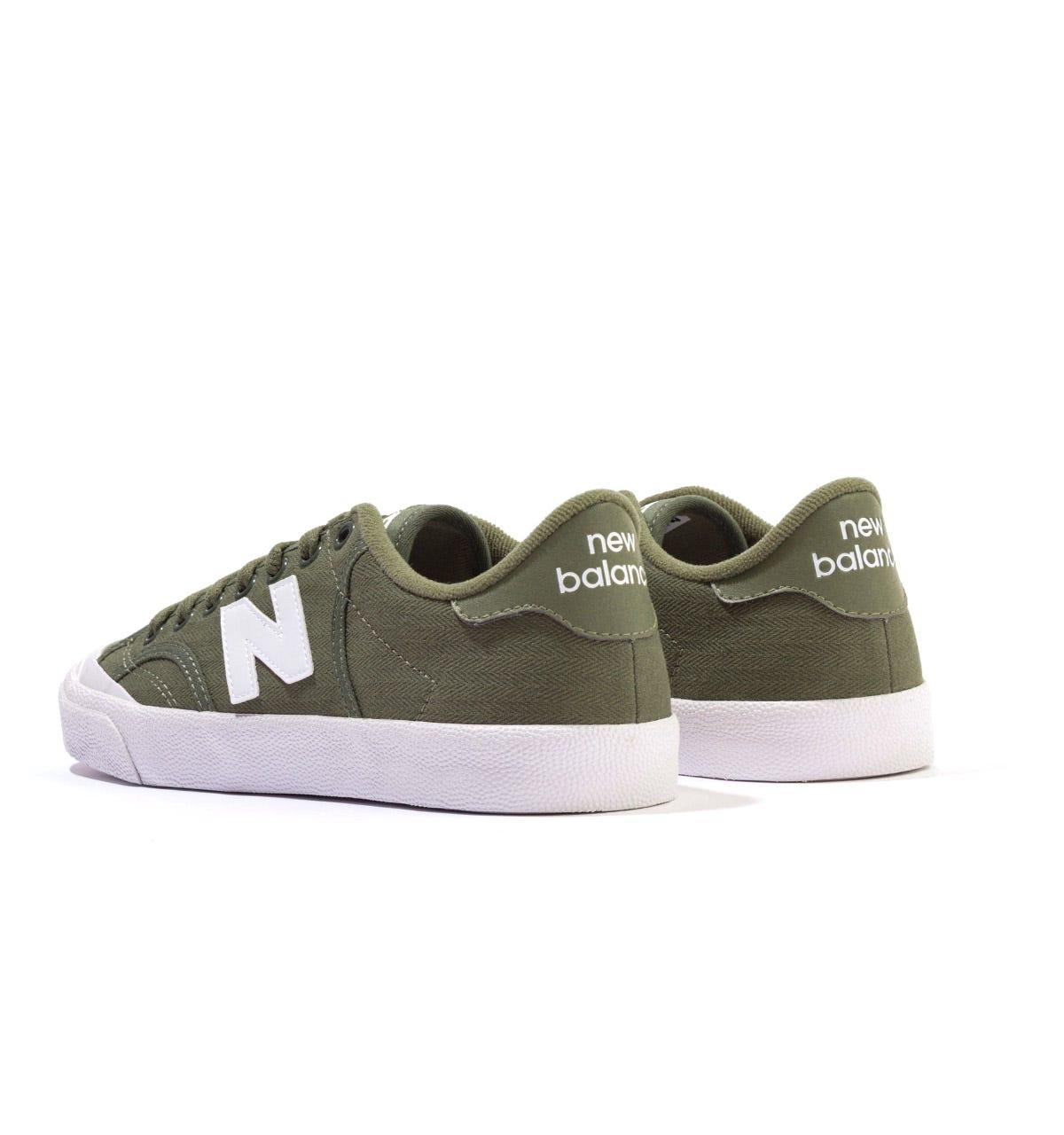 new balance groen