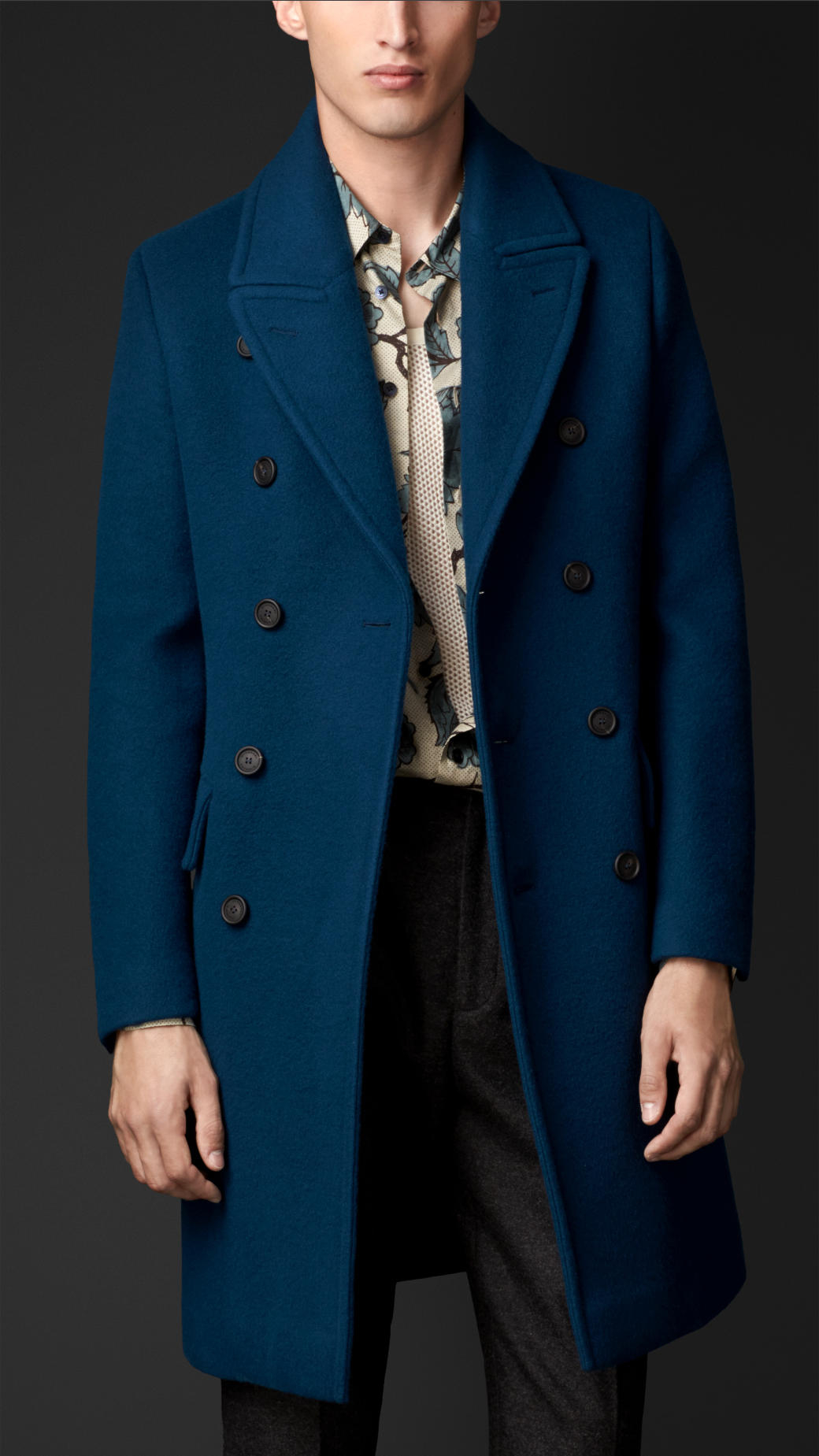 Зеленое мужское пальто. Coat Burberry man Blu. Burberry пальто мужское 2019. Двубортное пальто мужское. Синее пальто мужское.
