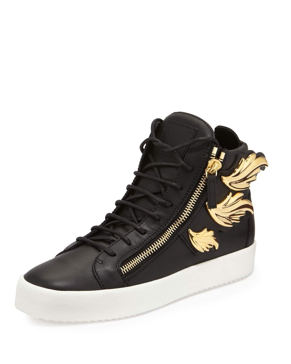 Sneaker With Golden Wings in Black 