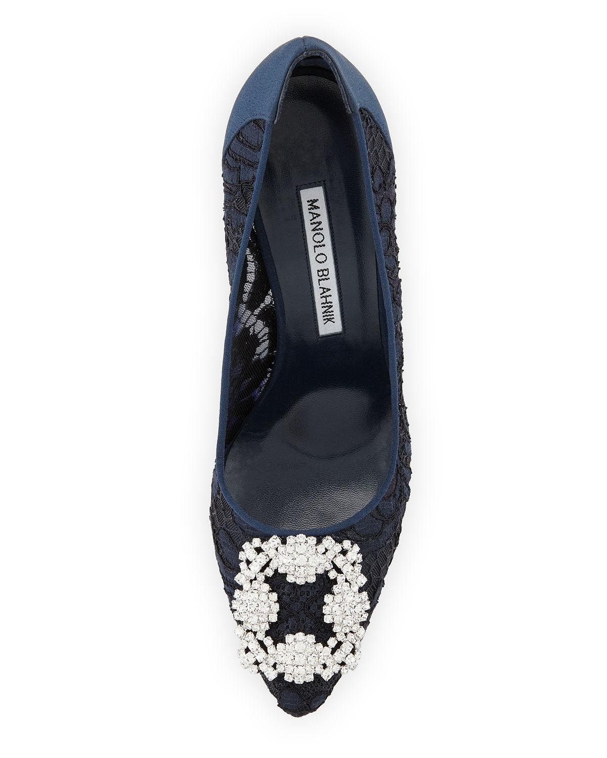 manolo blahnik hangisi lace pumps