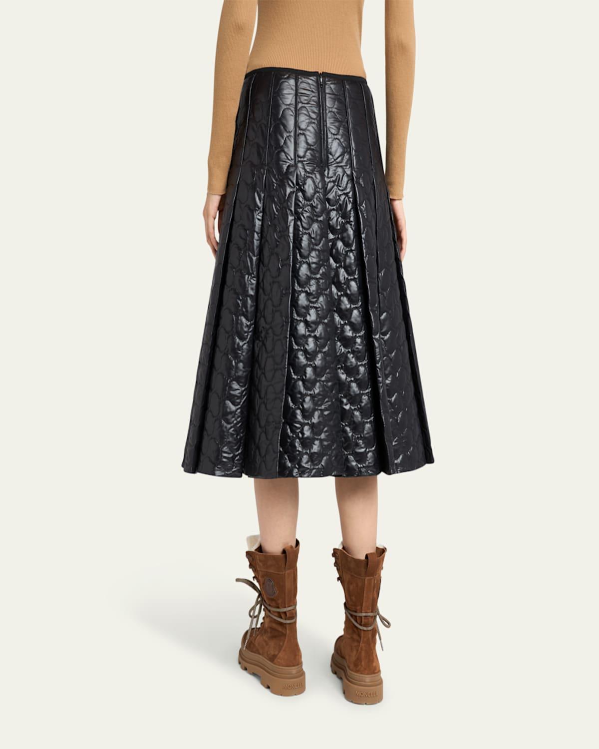 ワンピース MONCLER Women Mid Skirts 8I000 2389AYT 999 BLACK Skirts for Women - Mini, Midi, Long & Pleated | Moncler US