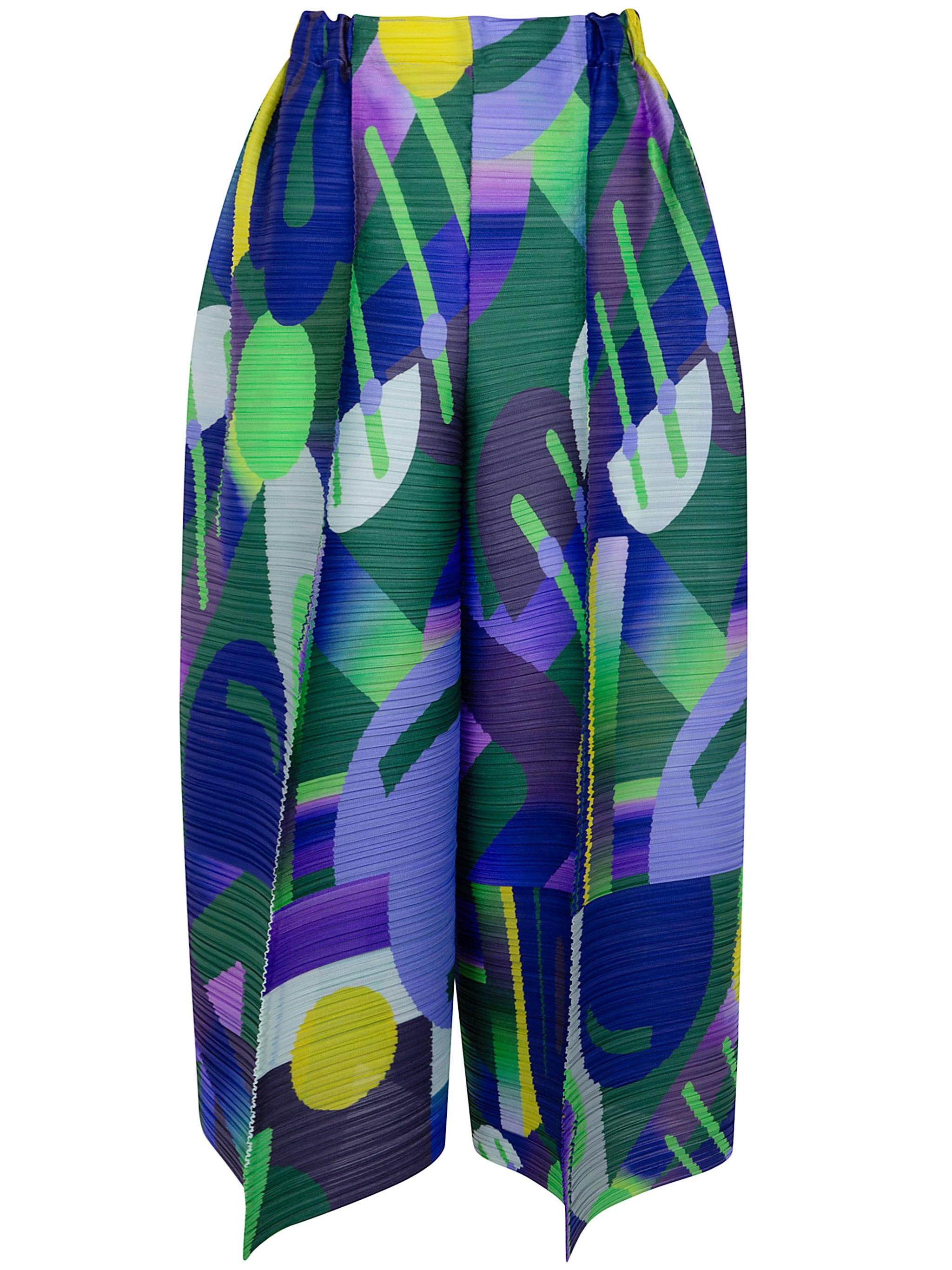 Pleats Please Issey Miyake Shorts for Women | Online Sale up to 34