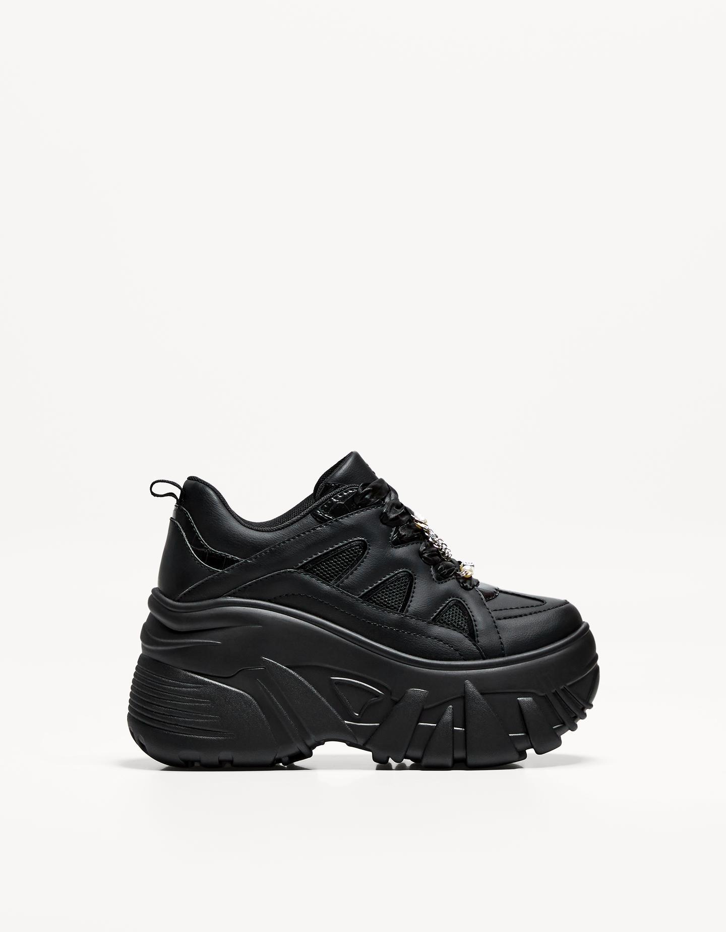BERSHKA チャーム付き厚底プラットフォームスニーカー XL Bershka Xl Platform Sneakers With Charms in Black | Lyst