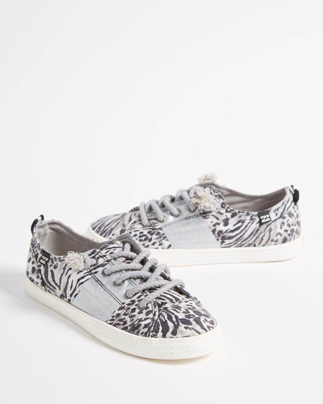 billabong canvas shoes