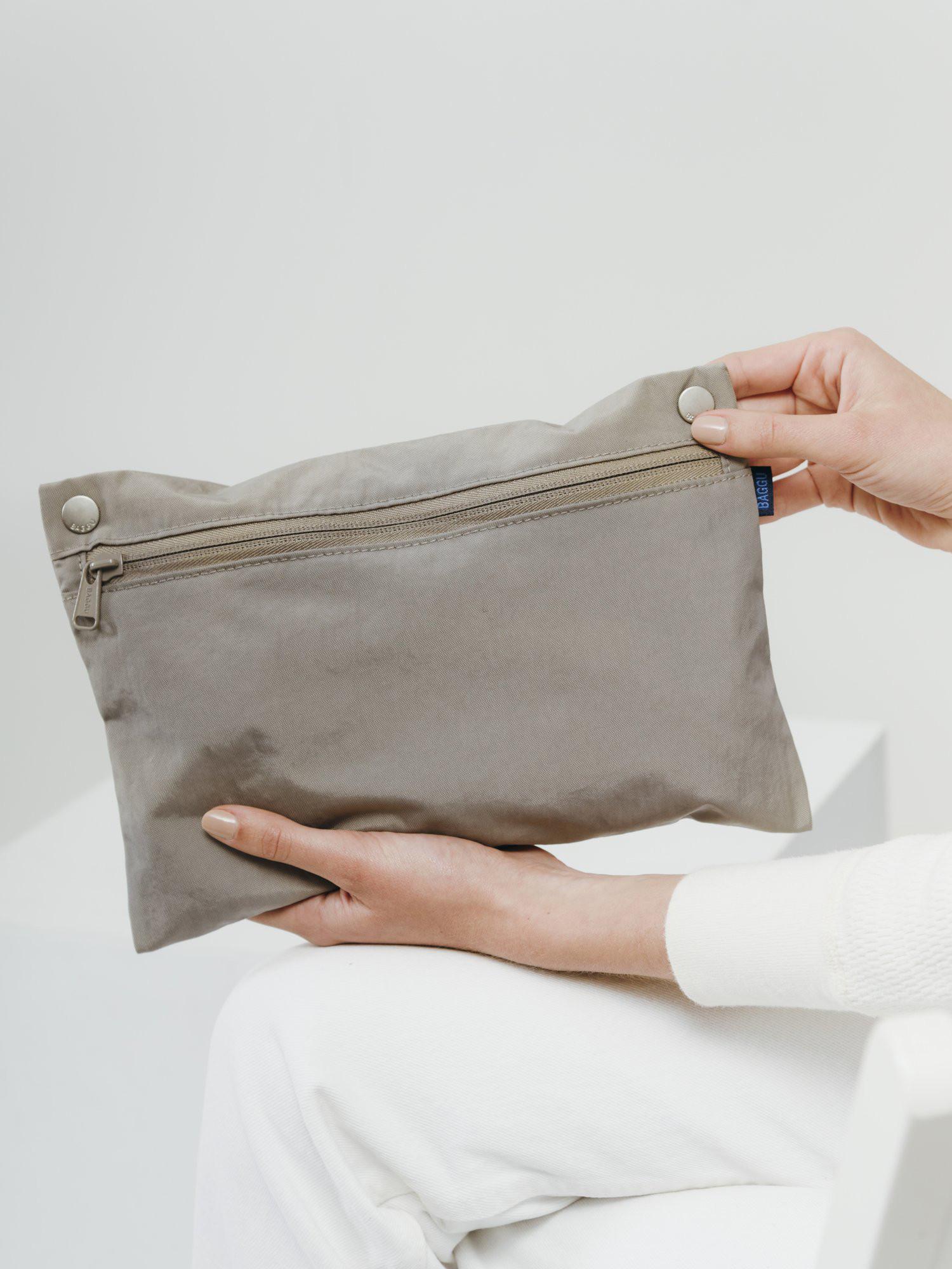 BAGGU Synthetic Travel Cloud Bag_mushroom Lyst