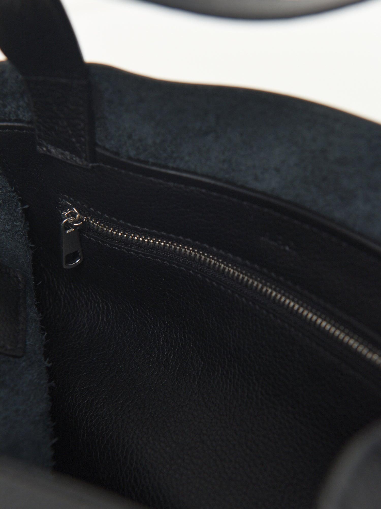 A.P.C. Cabas Maiko Medium in Black | Lyst