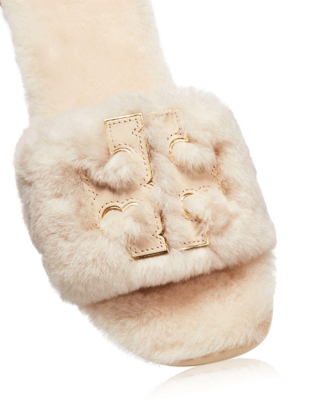 Tory Burch Double T Fluffy Slippers in Natural | Lyst