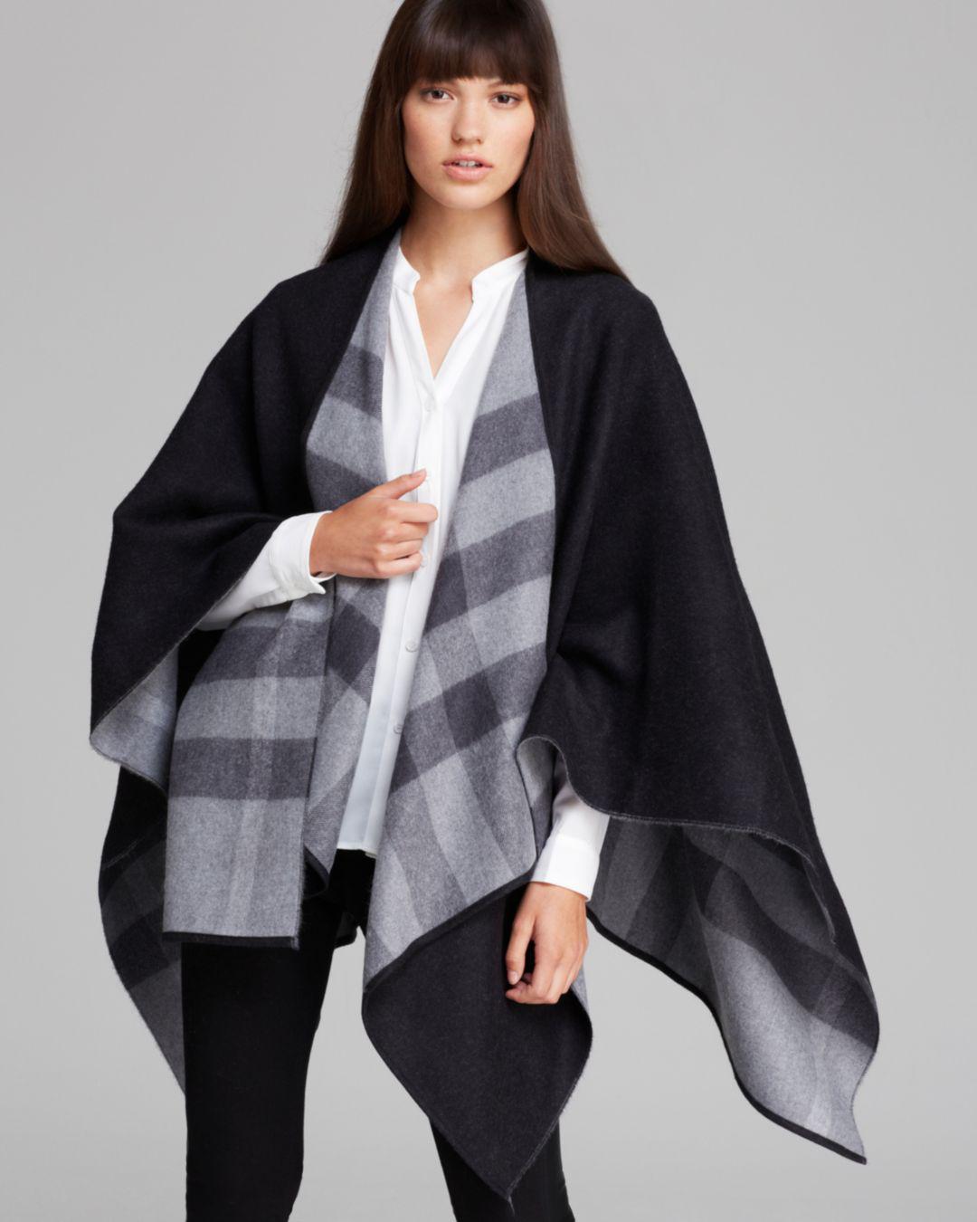Burberry Charlotte Reversible Solid To Check Wool Cape in Gray - Lyst