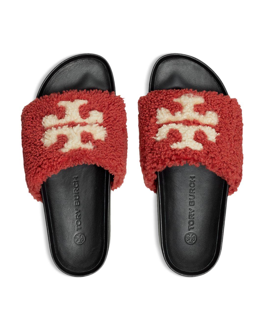 Tory Burch Double T Shearling Flatform Sandals in Red | Lyst