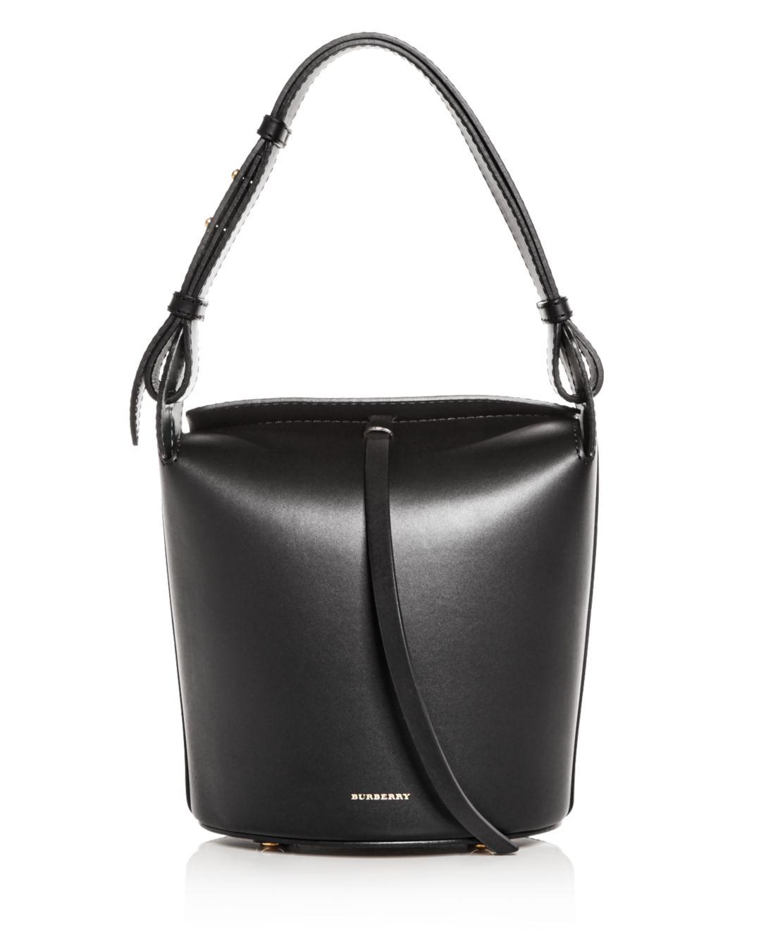 Burberry The Small Leather Bucket Bag in Black | Lyst