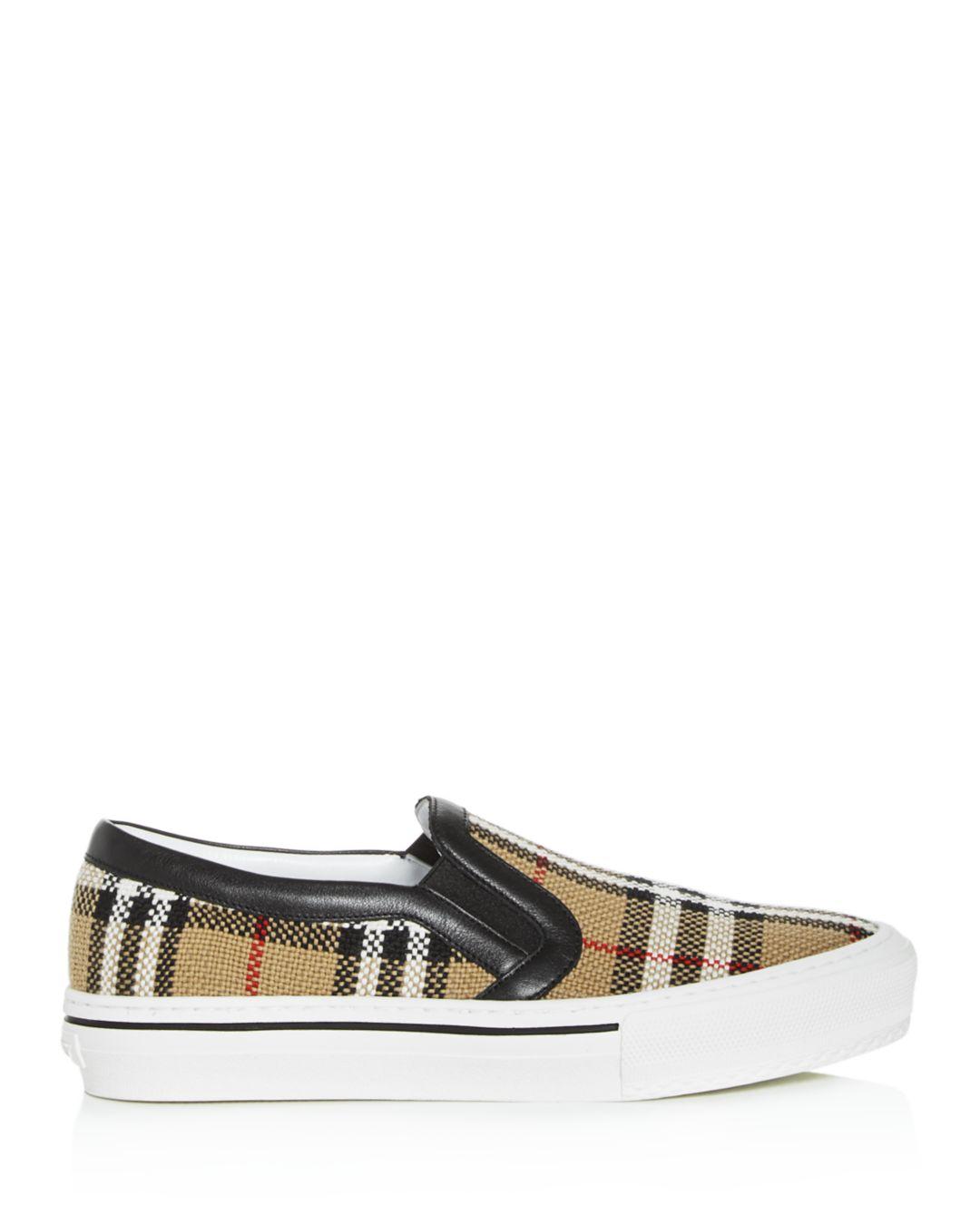 Burberry Vintage Check And Leather Slip 