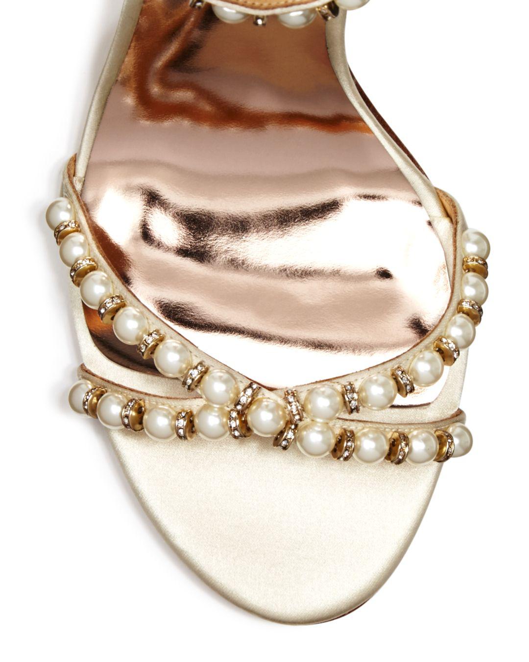 badgley mischka hooper heel