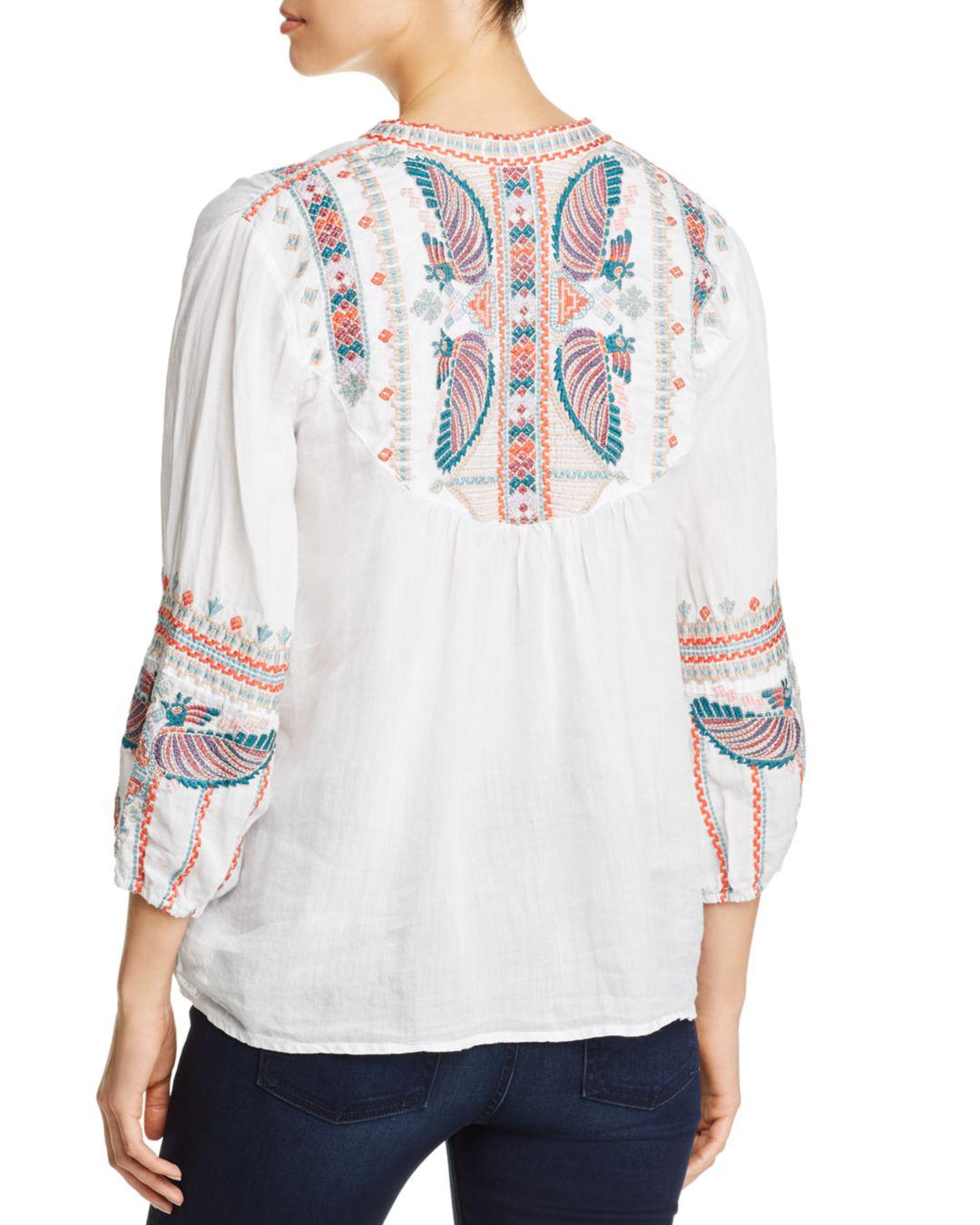 Johnny Was Claudine Embroidered Peasant Top in White - Lyst