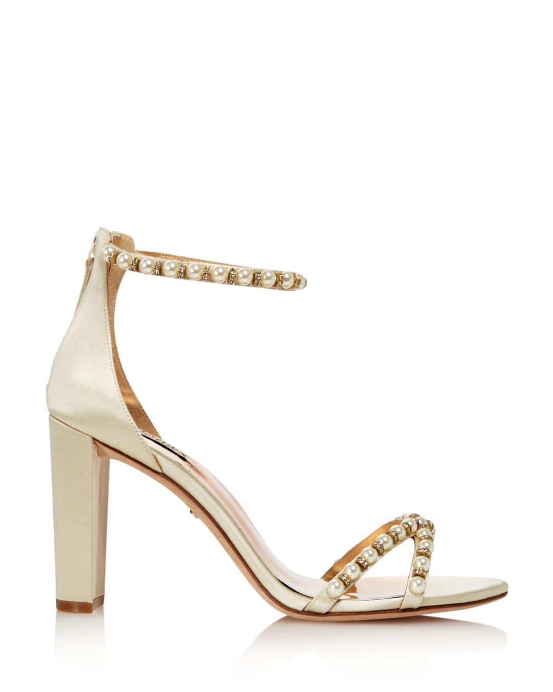 badgley mischka hooper heel