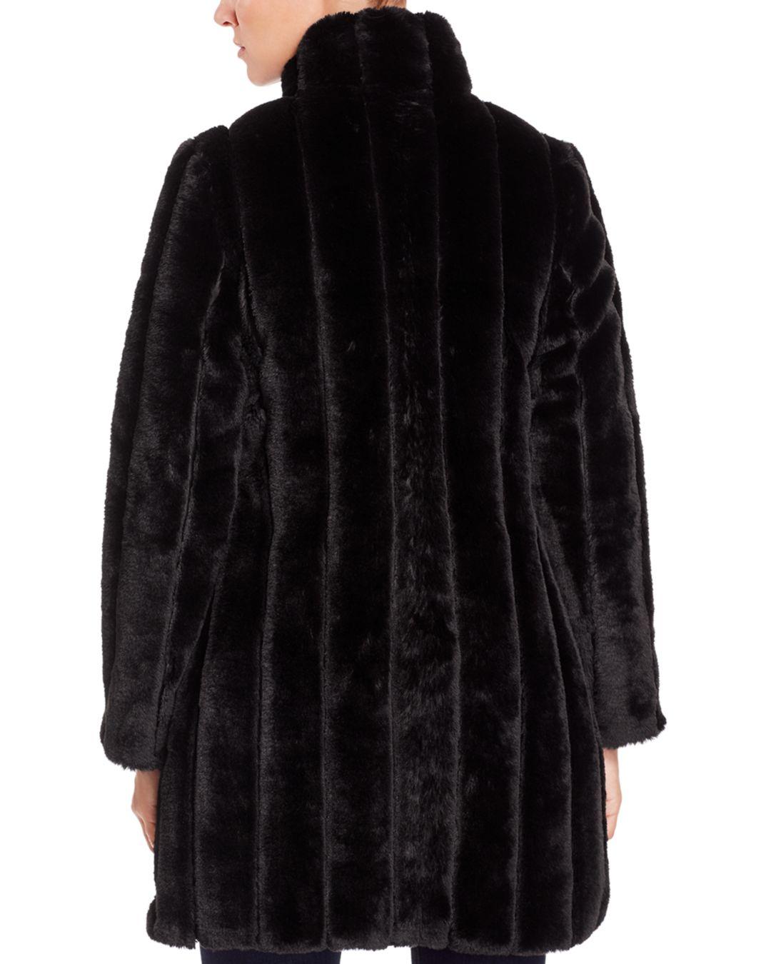 Via Spiga Reversible Vertical - Grooved Faux Fur Coat in Black - Lyst