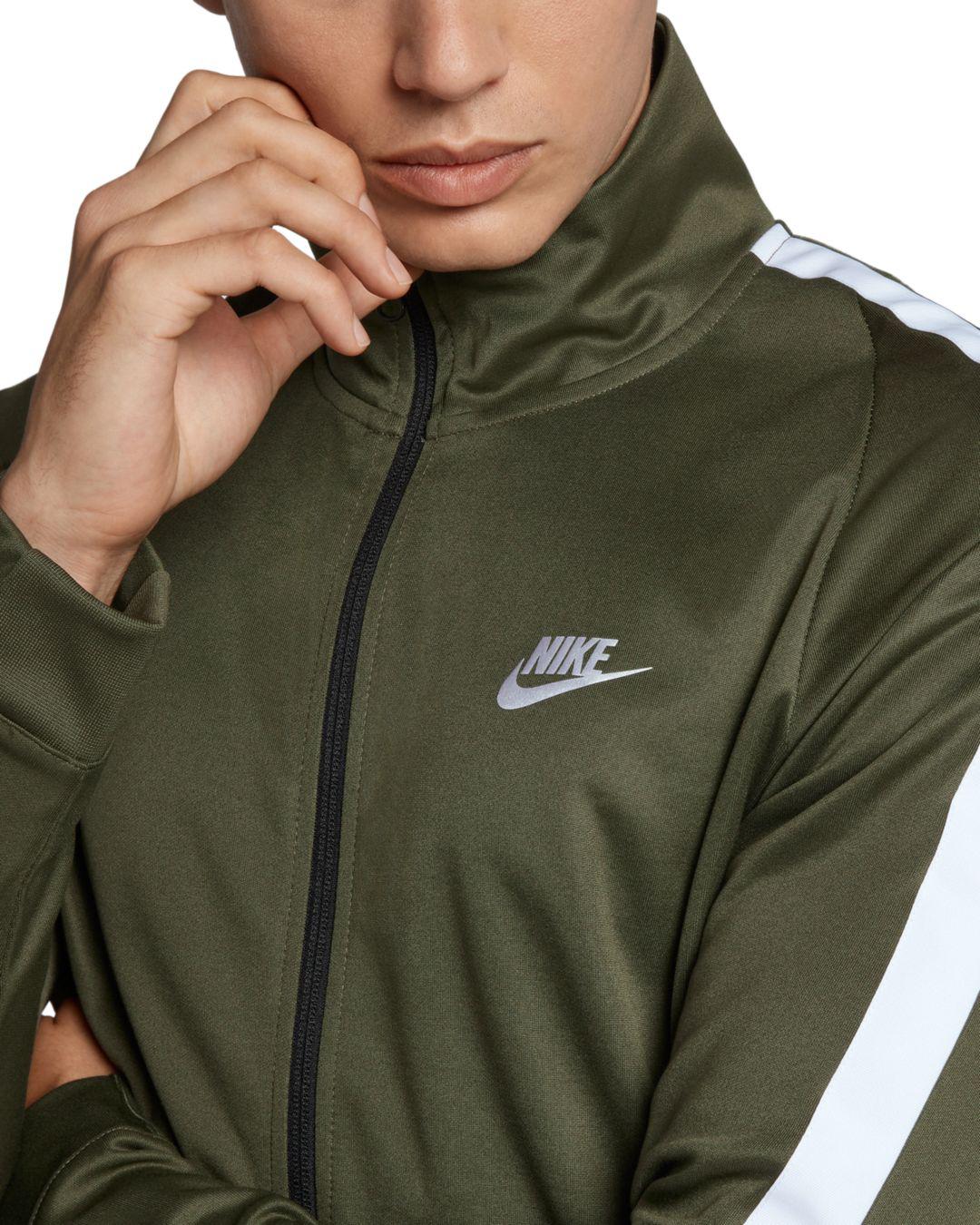 Caliber Performance as a result nike tribute weiße trainingsjacke 861648  100 Give Making loose the temper