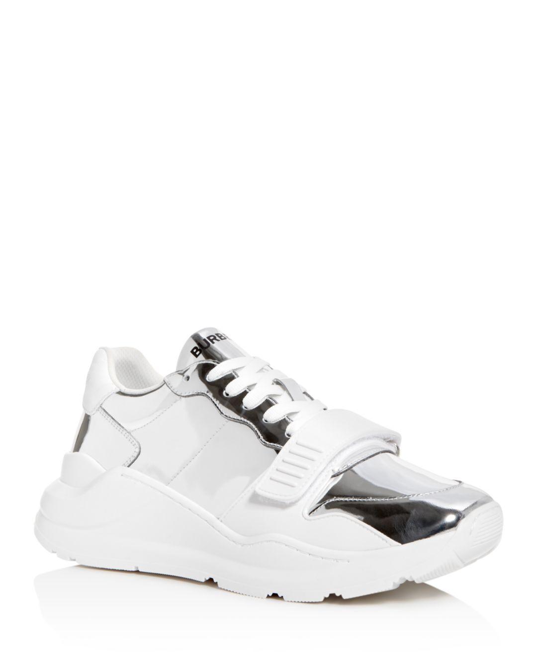air max sketch to shelf white