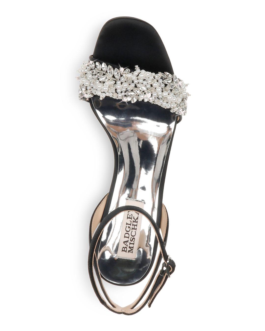 badgley mischka women's carlie block heel sandals
