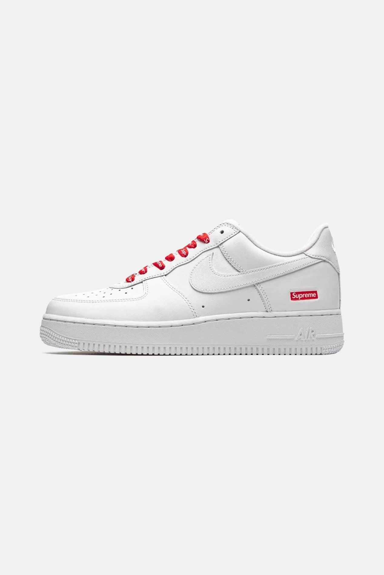 Supreme Nike Air Force 1 Low in White | Lyst