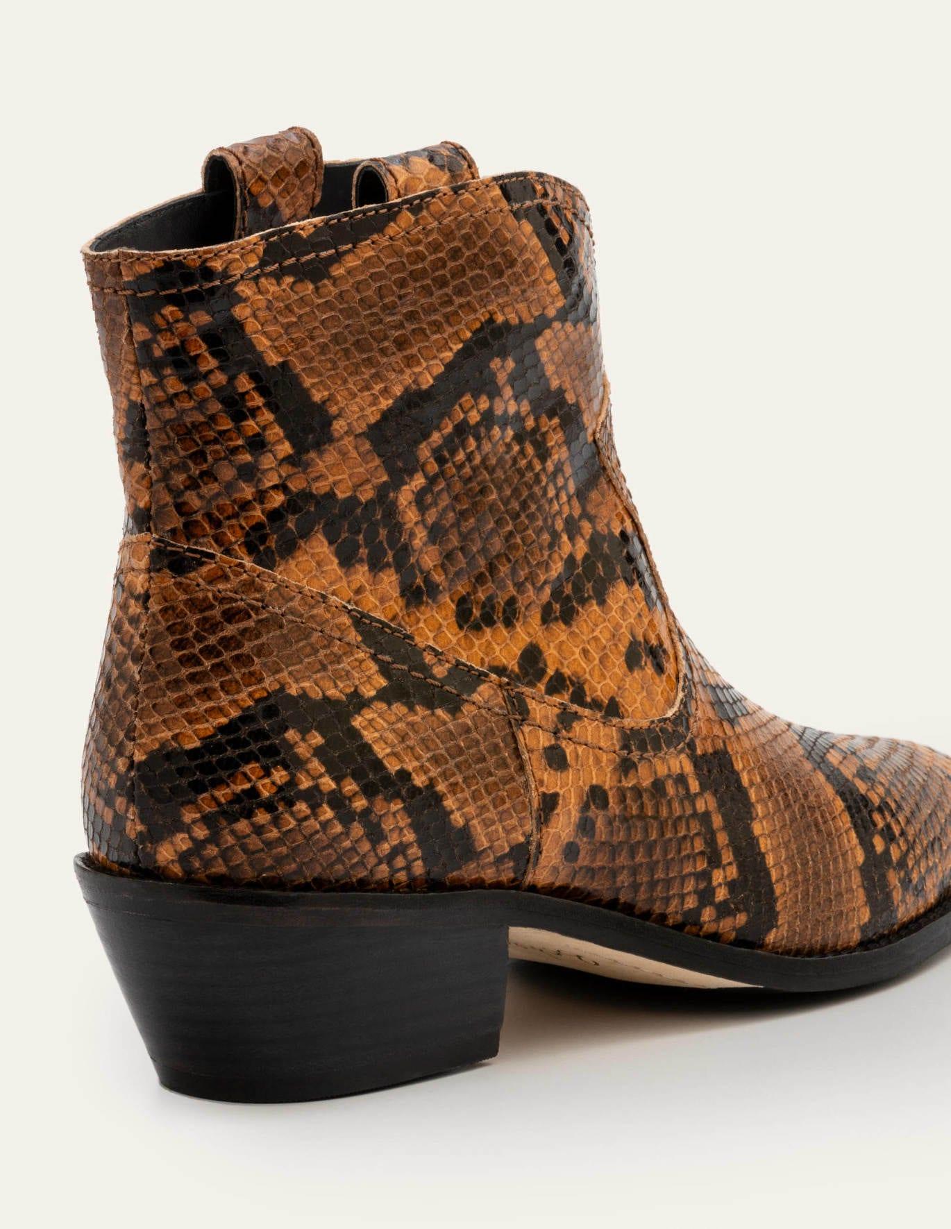 ankle boots boden