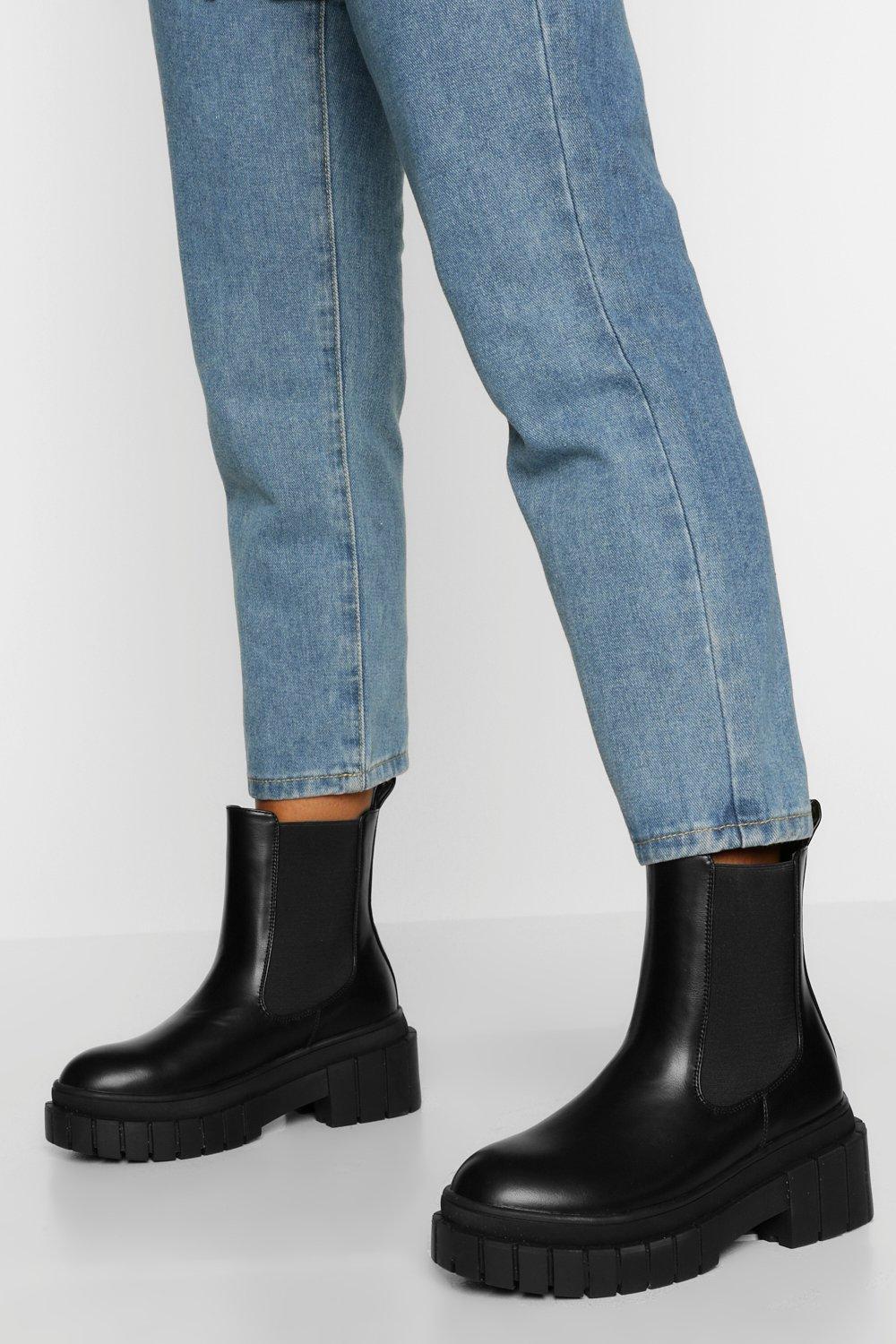 Boohoo Chunky Sole Chelsea Boot in Black - Lyst