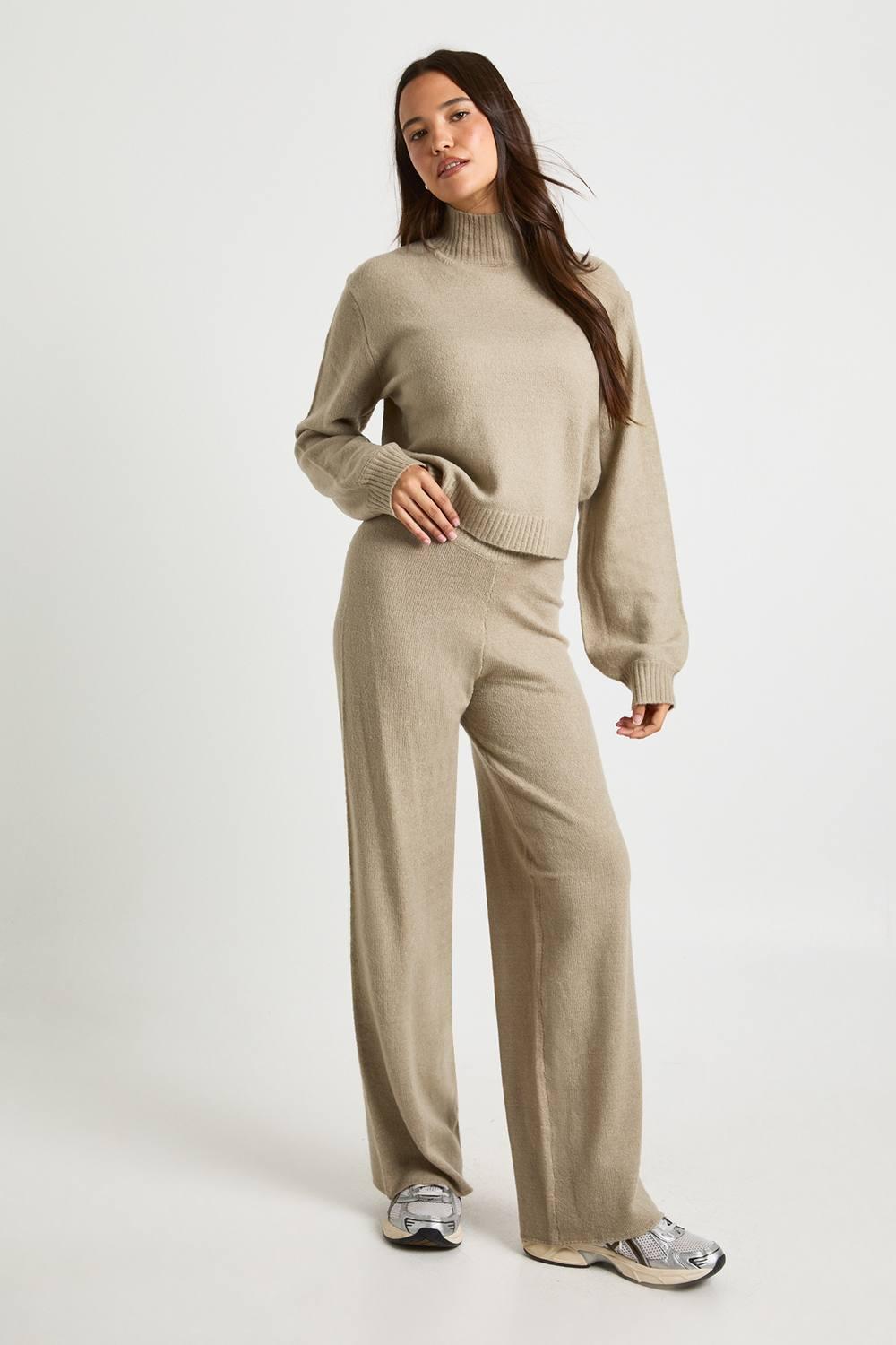 Boohoo Wide-leg and palazzo pants for Women Online Sale up to 74