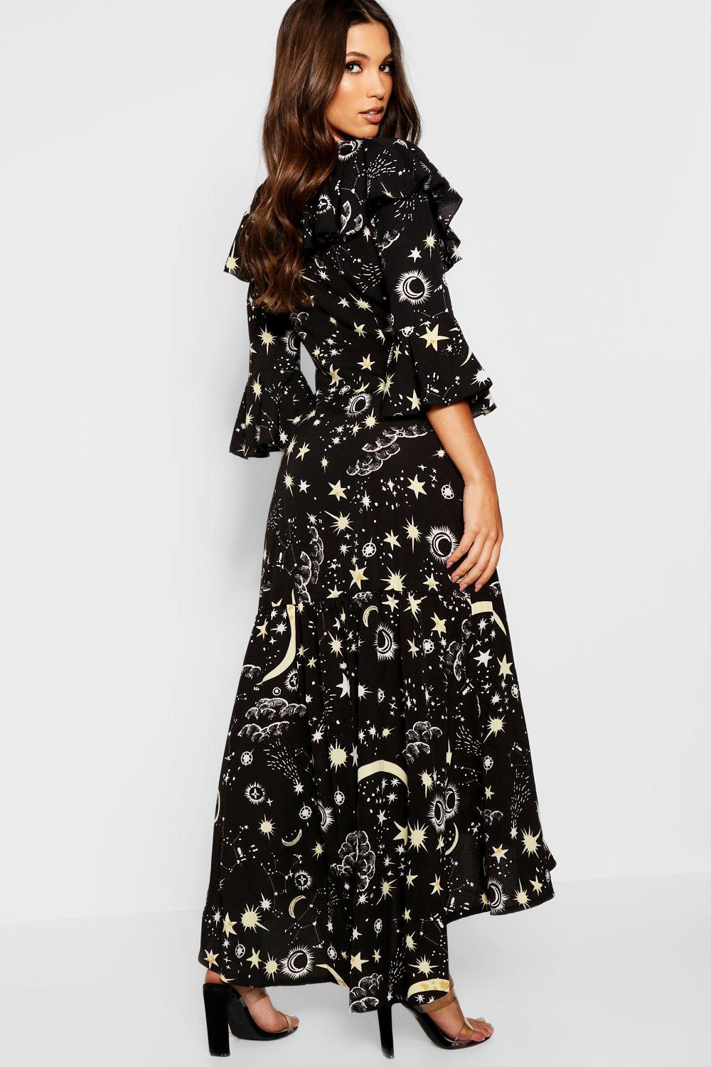 scoop neckline prom dress