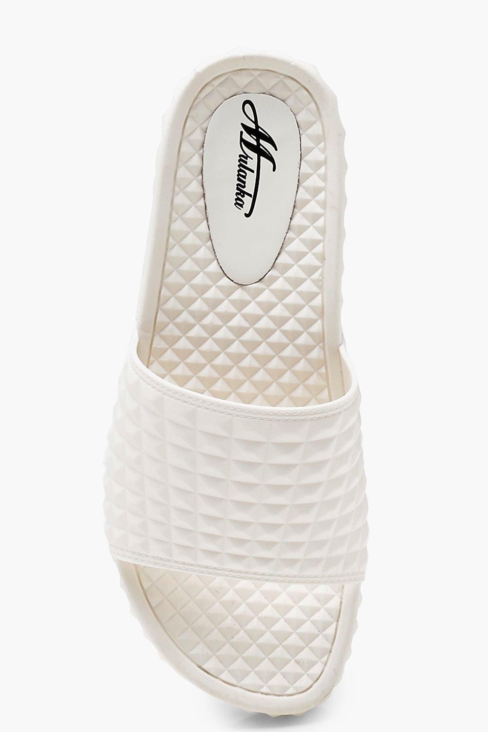 boohoo chunky sliders