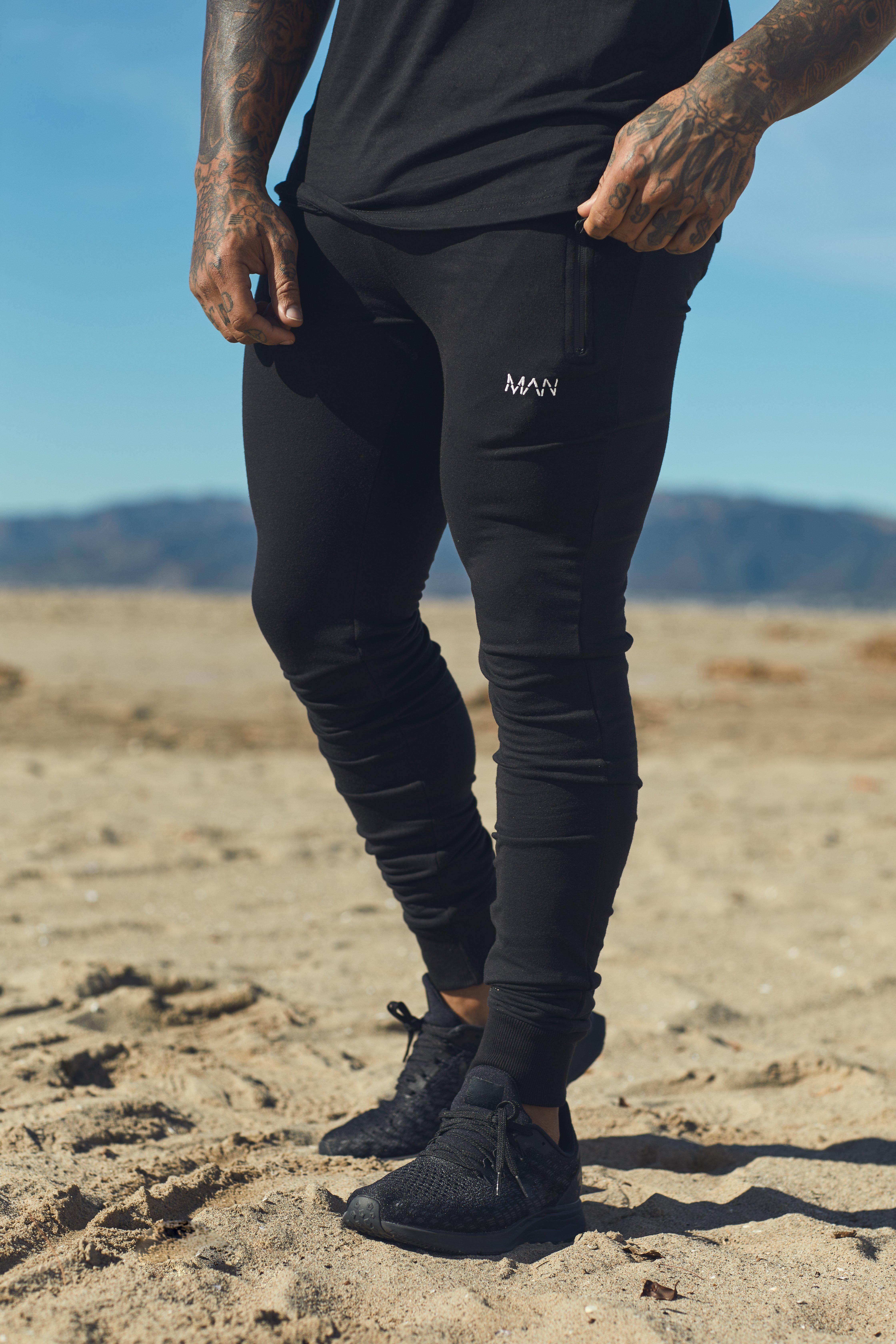 boohooman black joggers