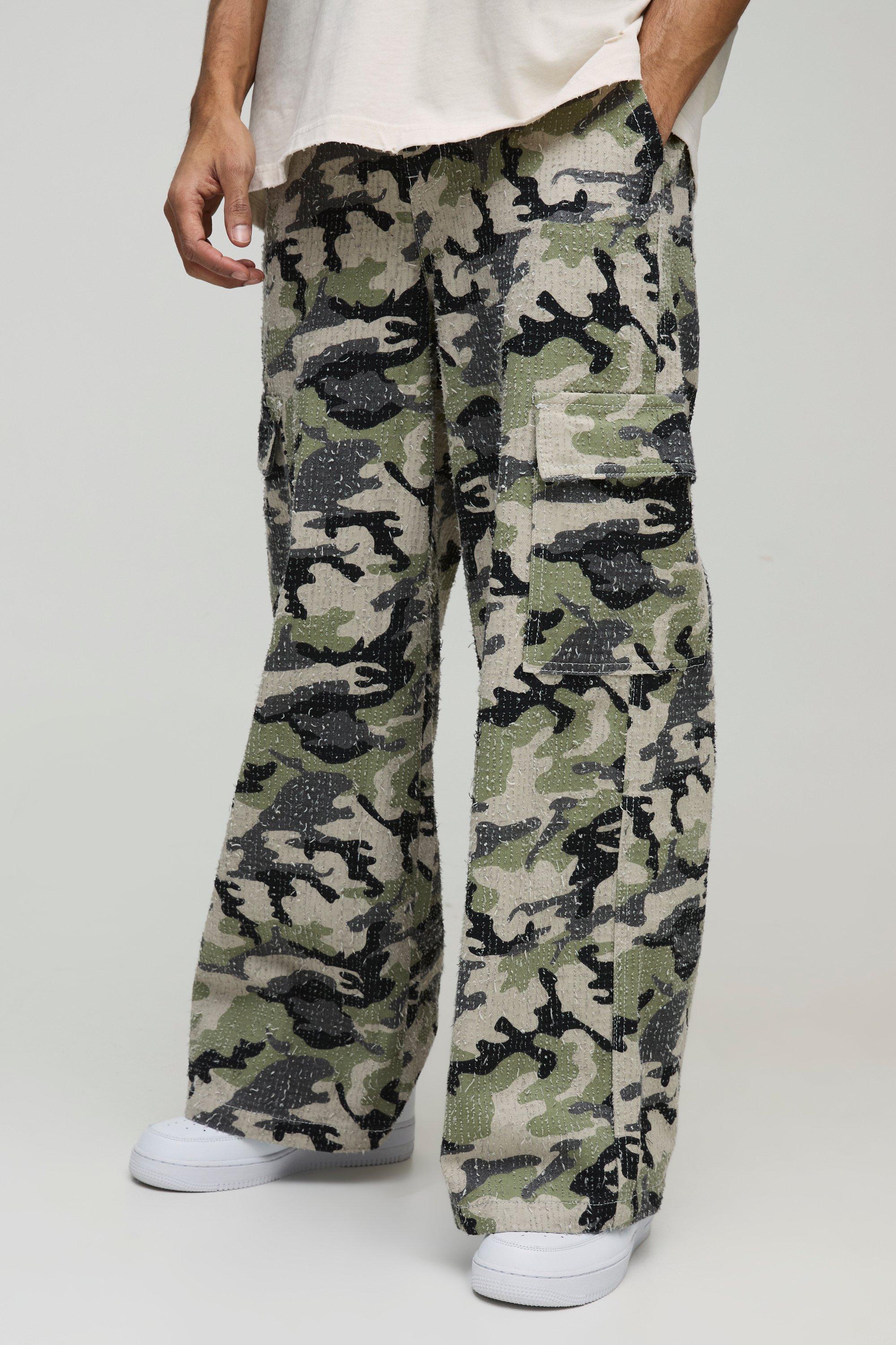 BoohooMAN Baggy Fit Camo Textured Cargo Pants for Men | Lyst UK
