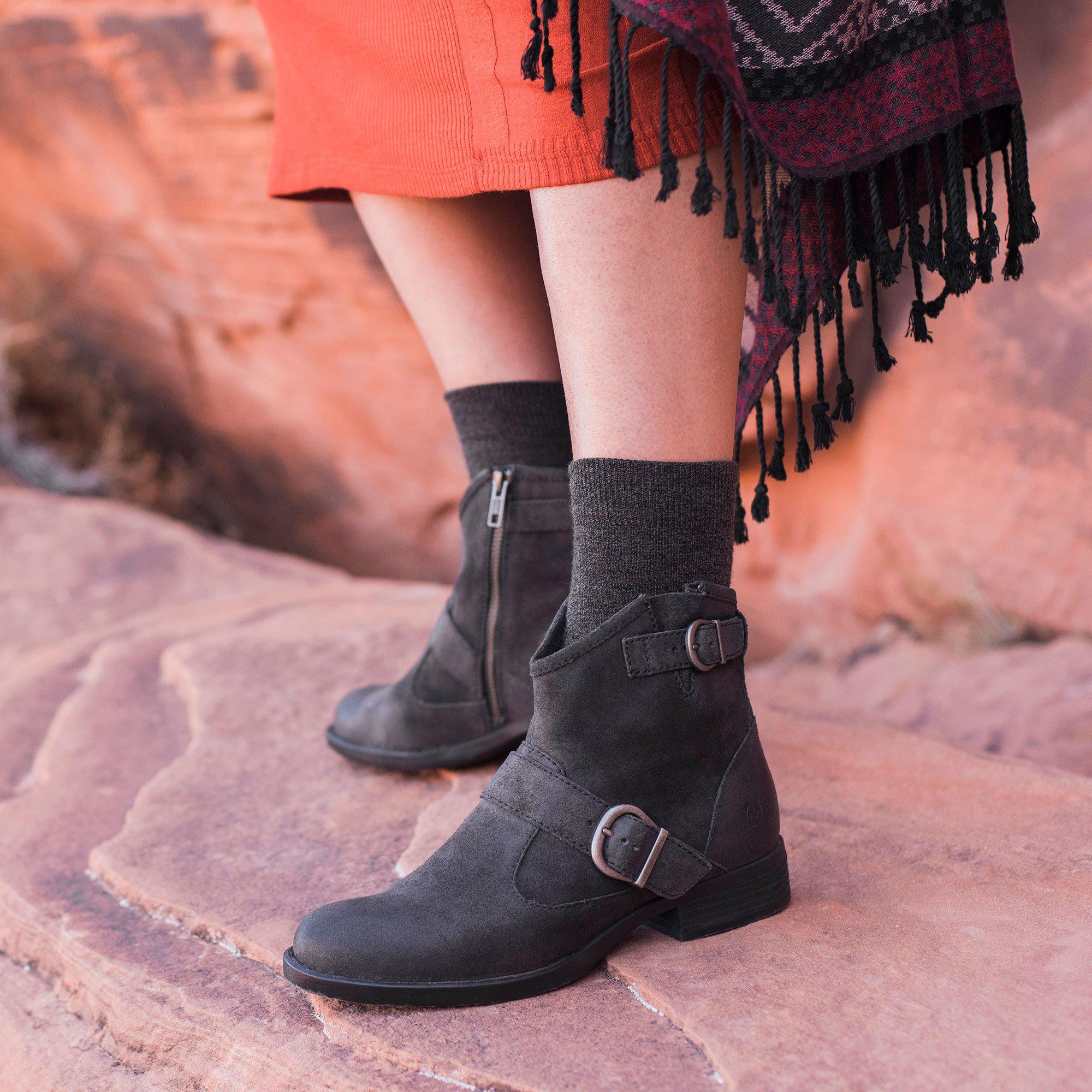 born regis boots