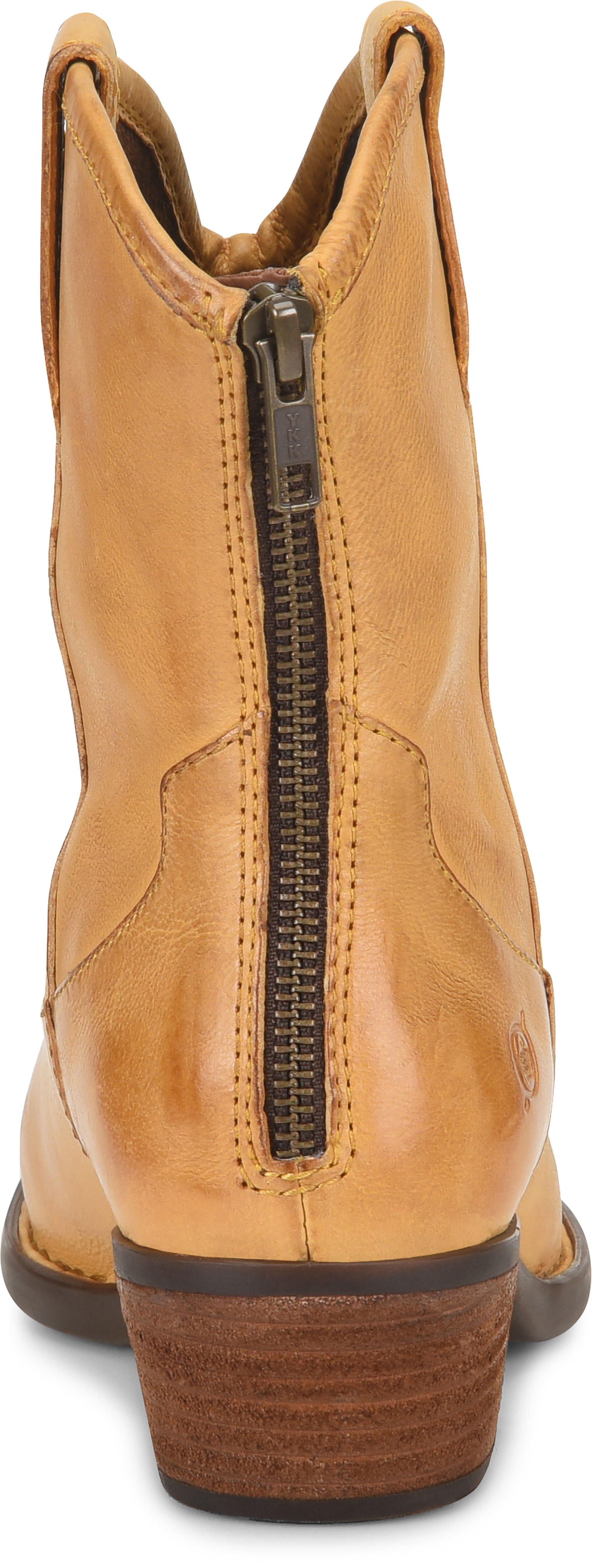 born wynd boots