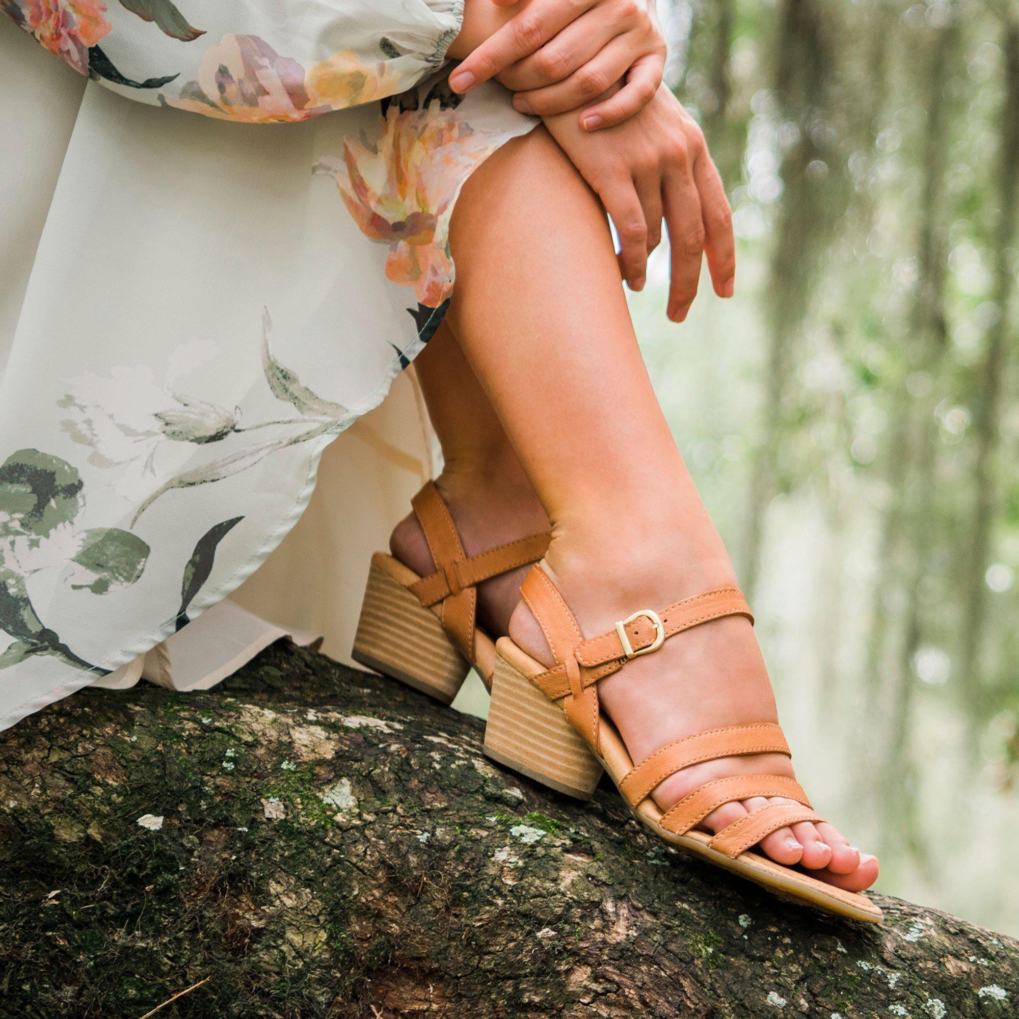 born lasal sandal