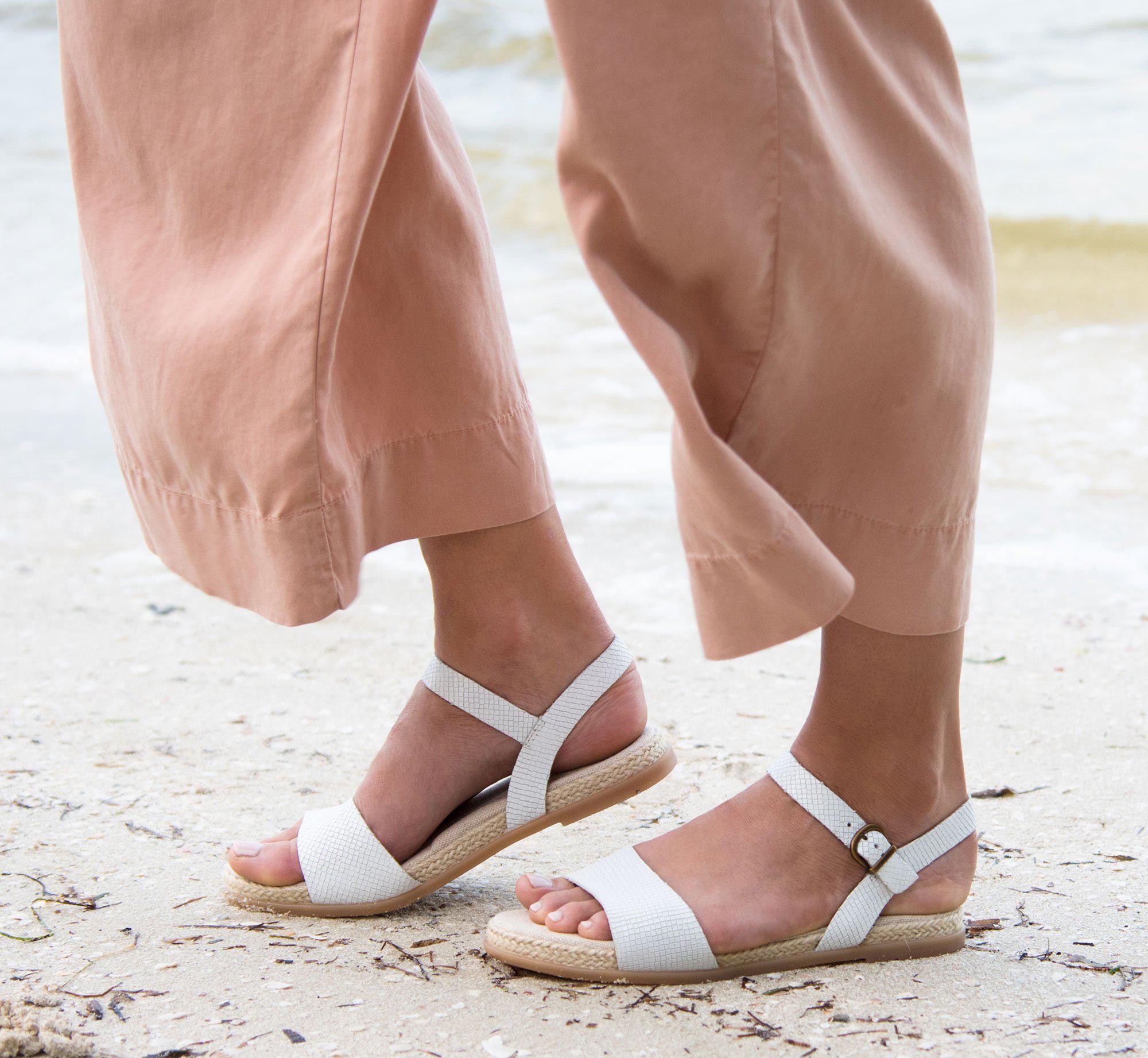 born welch sandal