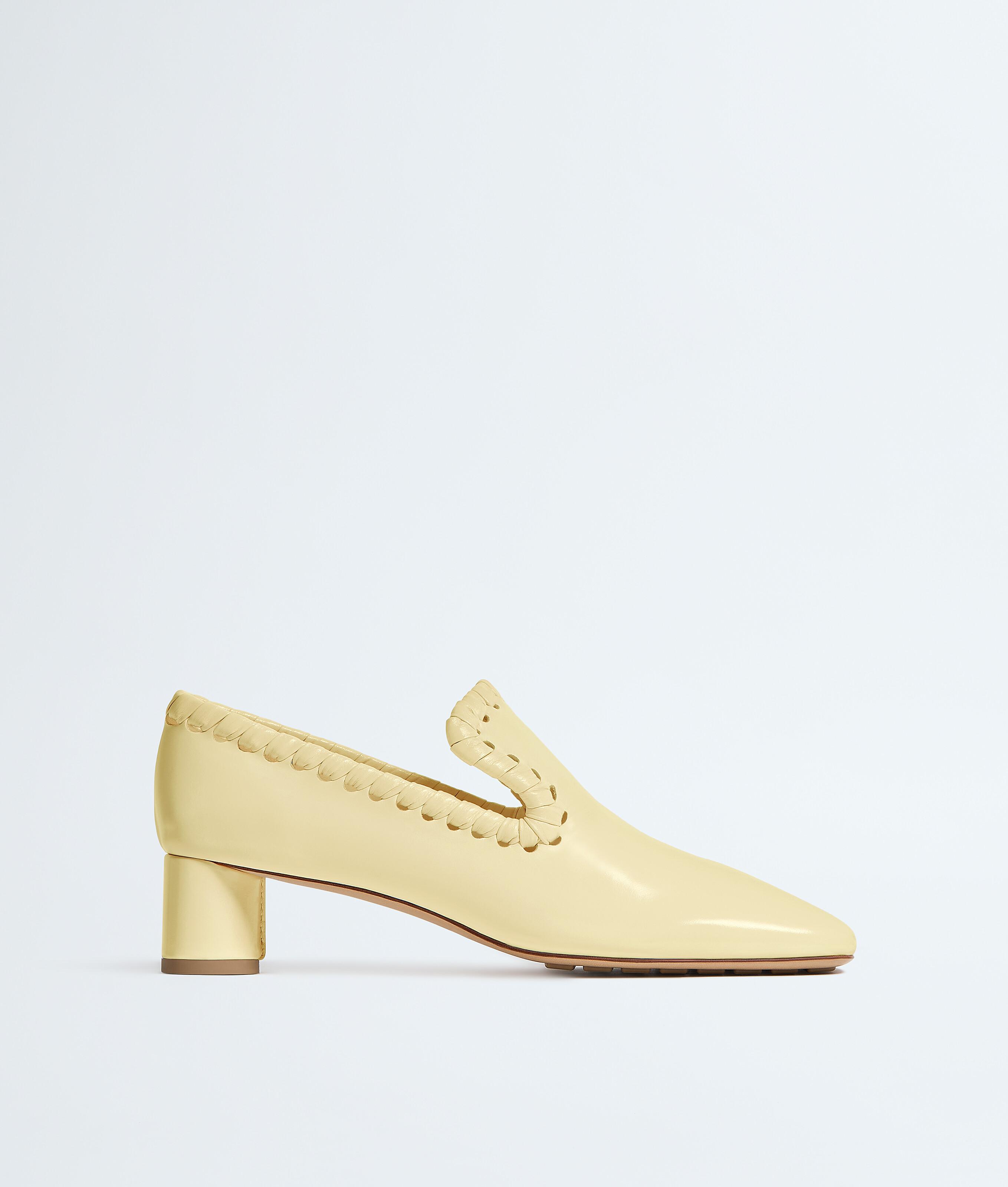 レディース Bottega Veneta パンプスが¥94,500〜 | Lyst
