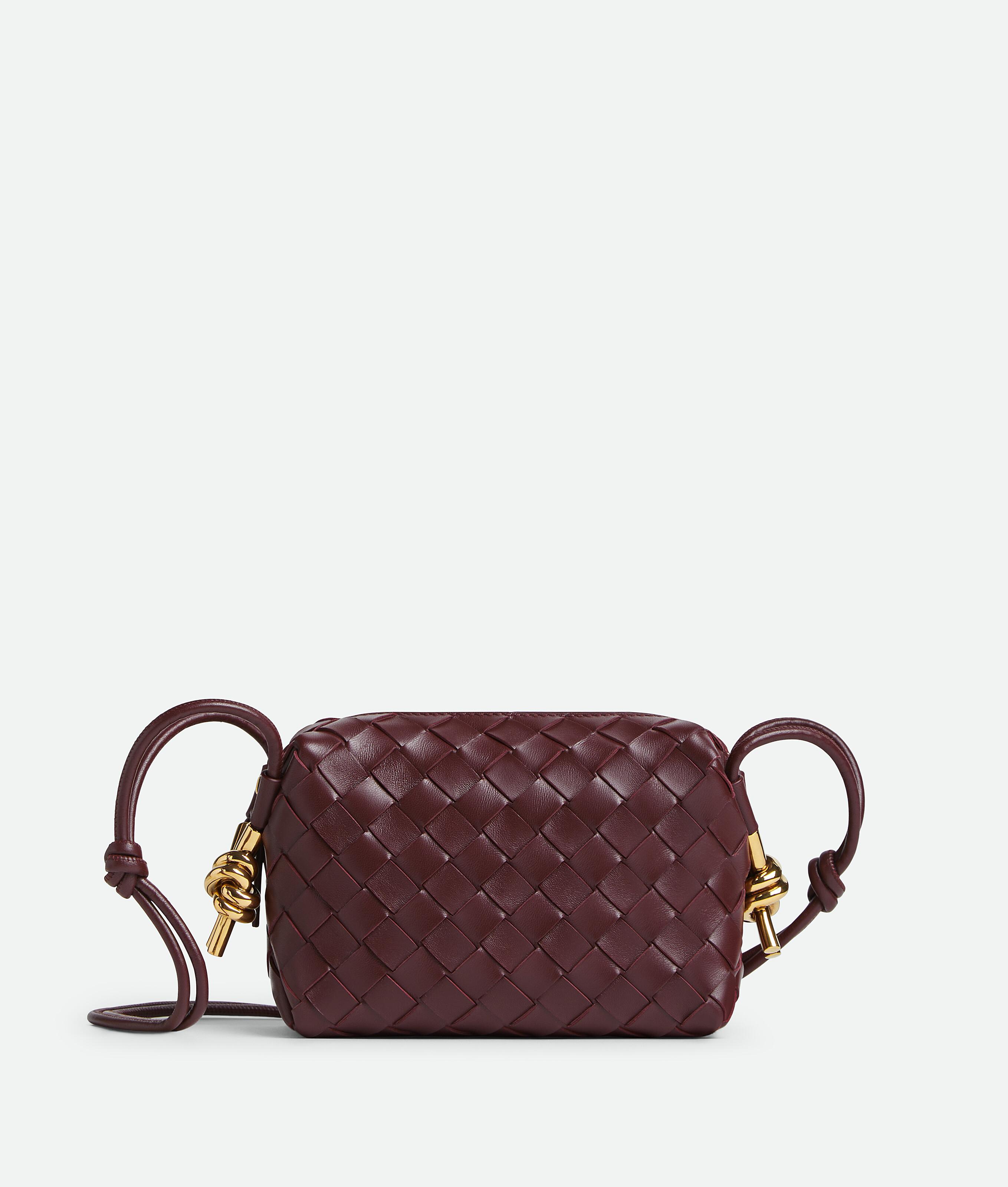 国内発送【BOTTEGA VENETA】ミニ ループ メタル ノット ボーン ブラックミニ ループ メタル ノット| Bottega Veneta® 日本