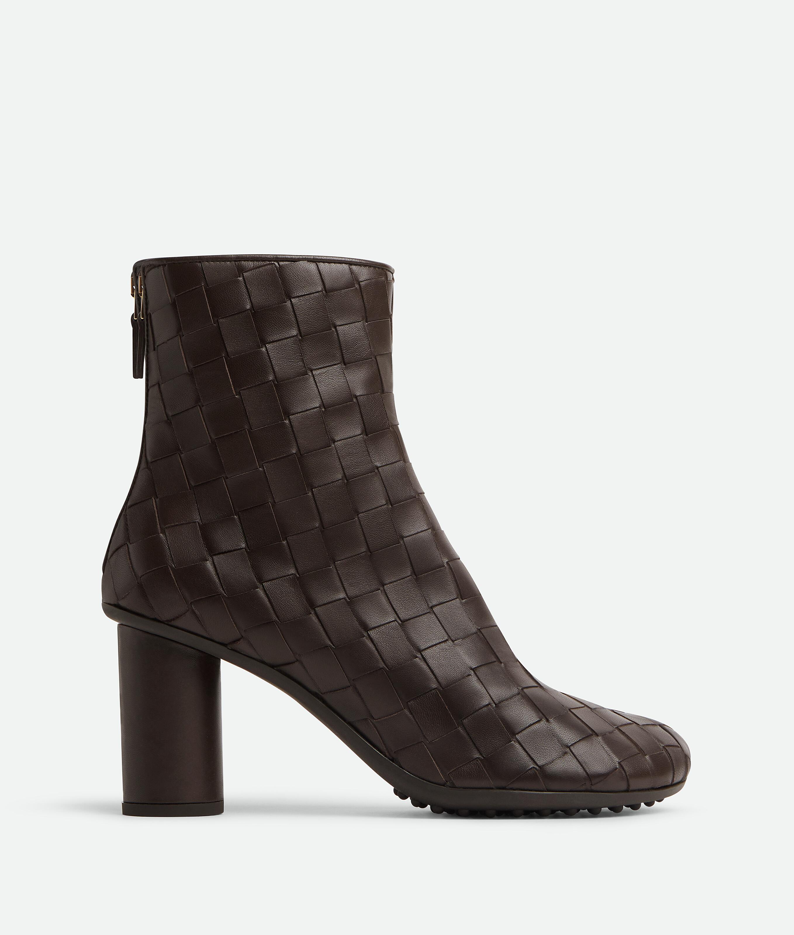 ブーツその他 BOTTEGA VENETA Woman Boots Charcoal 775456V3V00 1370 ブラックニコ アンクルブーツ| Bottega Veneta® 日本