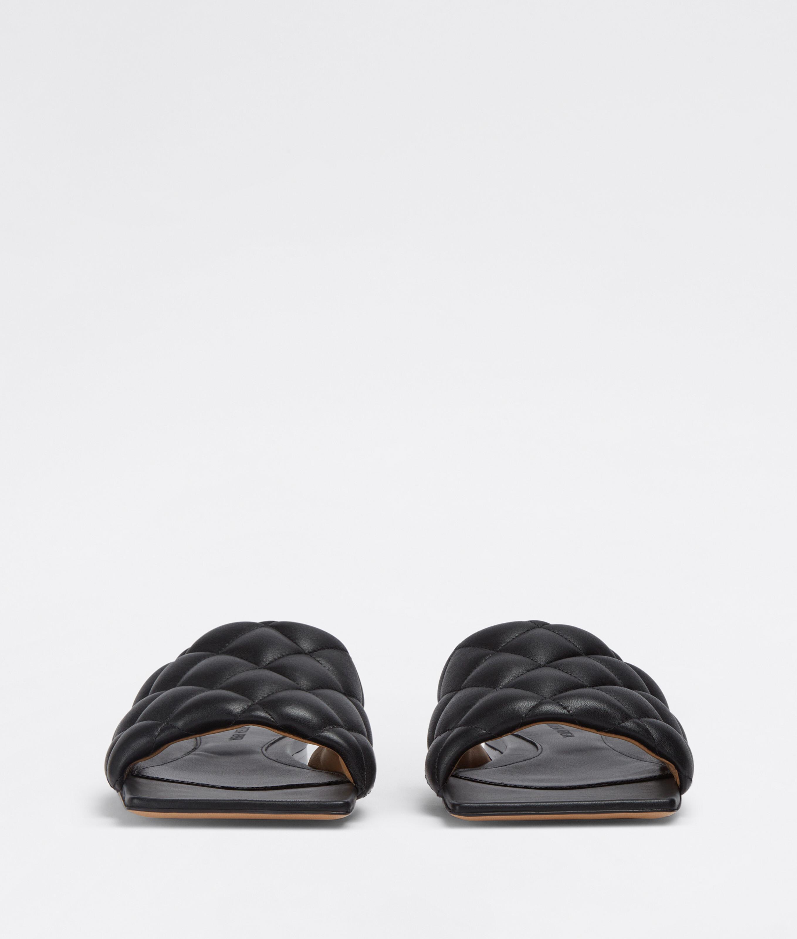 【BOTTEGA VENETA】 LIDO フラットサンダル BOTTEGA VENETA】ジャック フラットサンダル トーション ラム