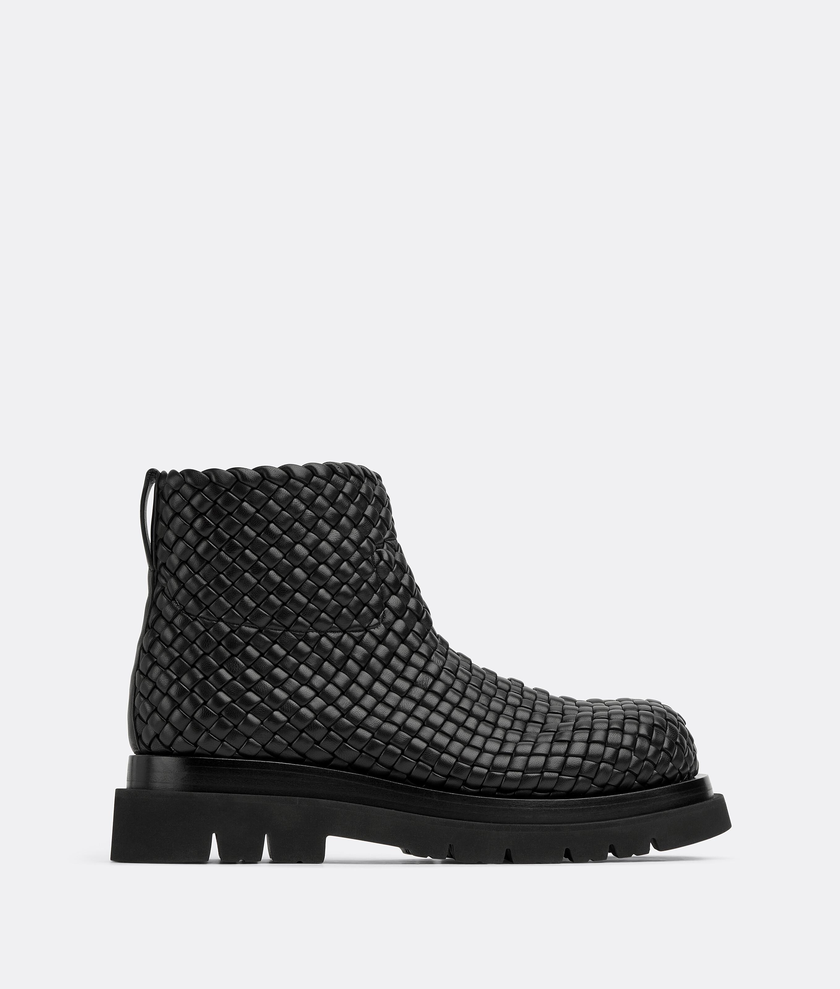 bv lug leather ankle boots