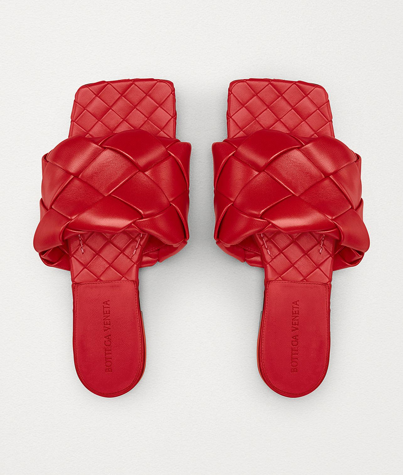 Bottega Veneta Lido Flat Sandals in Red | Lyst