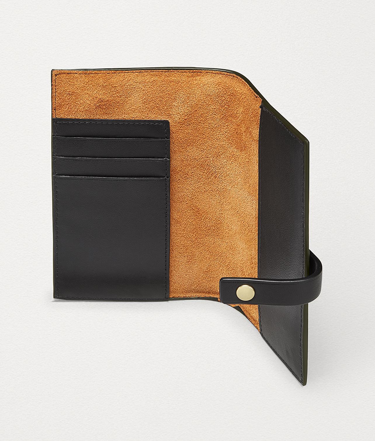 Bottega Veneta Leather Passport Case In Nappa in Green for ...
