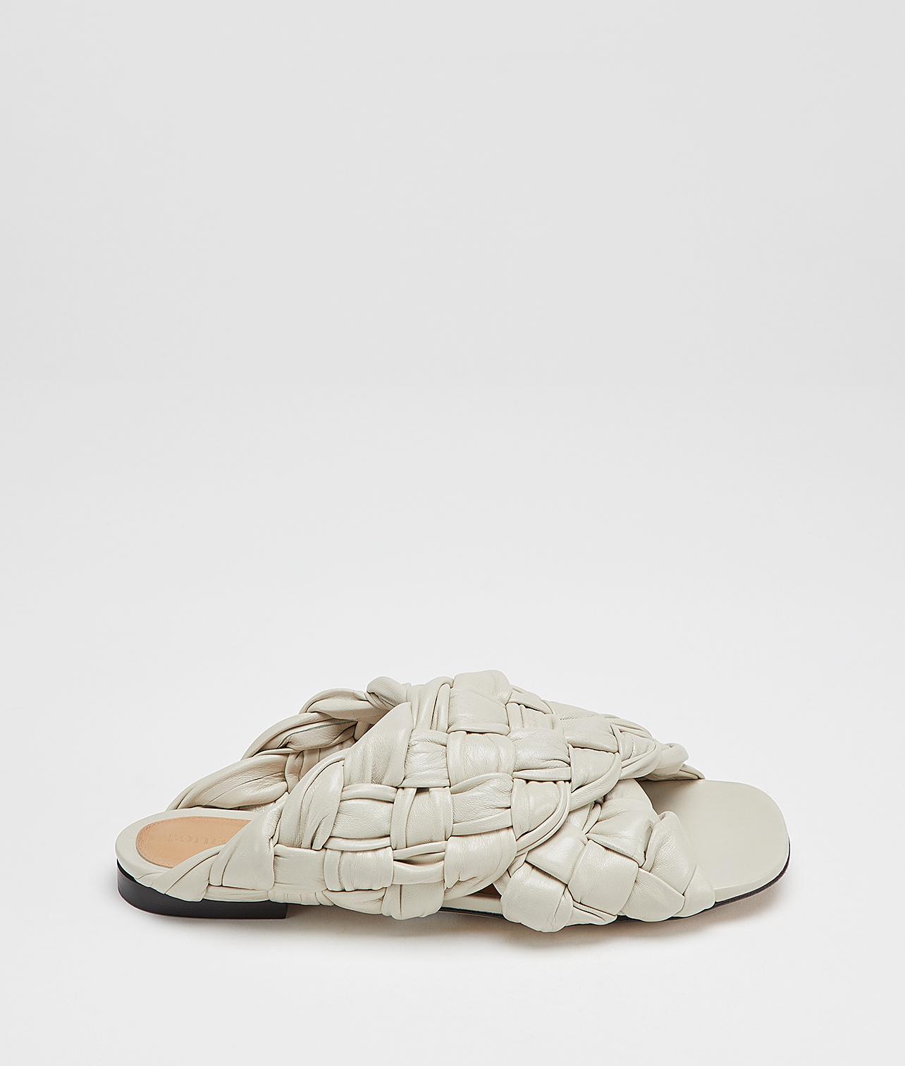 bv board flat sandals