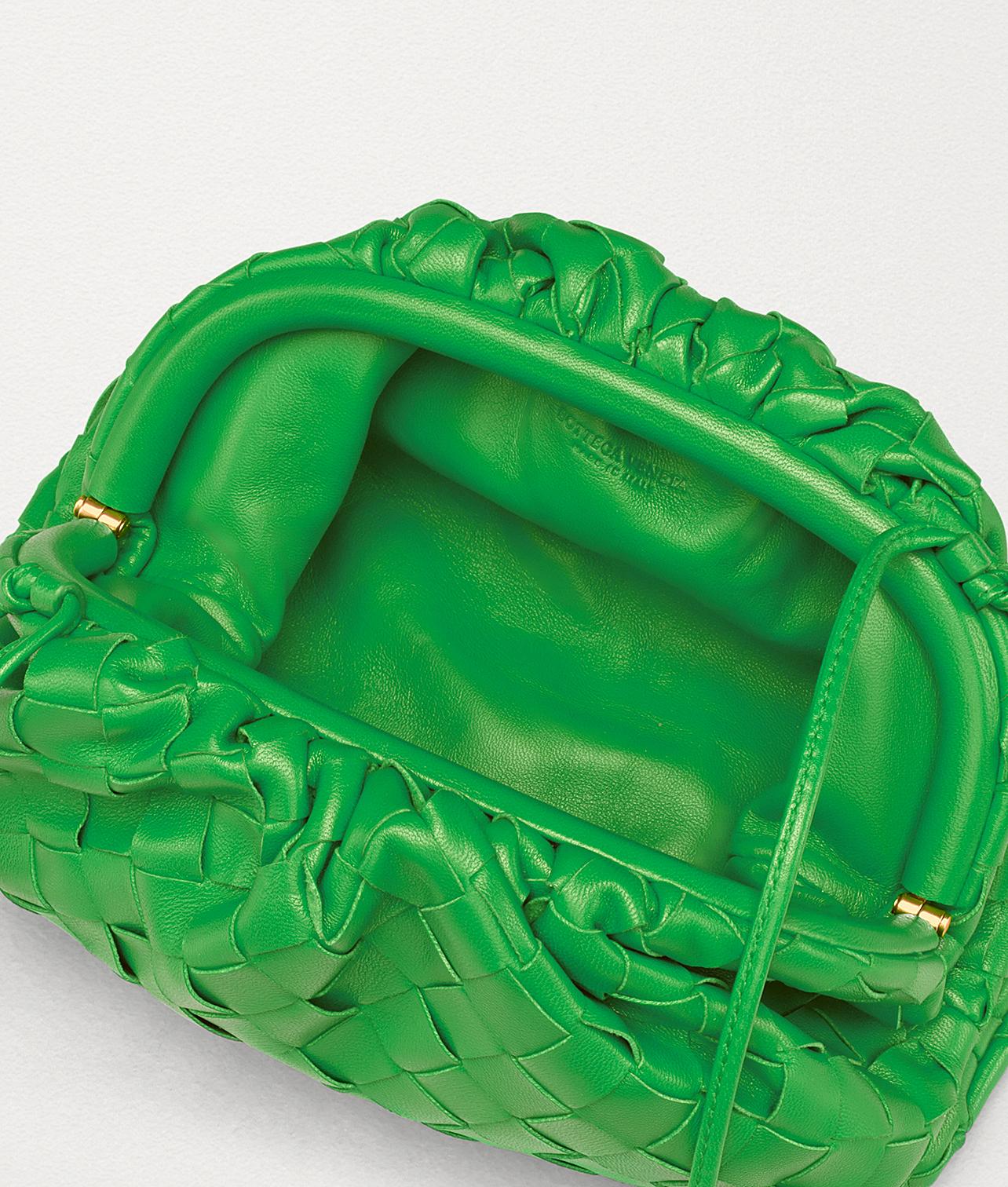 Green 'Teen Pouch' handbag Bottega Veneta - Bottega Veneta Paper Touch  Nylon messenger bag - De-iceShops Japan