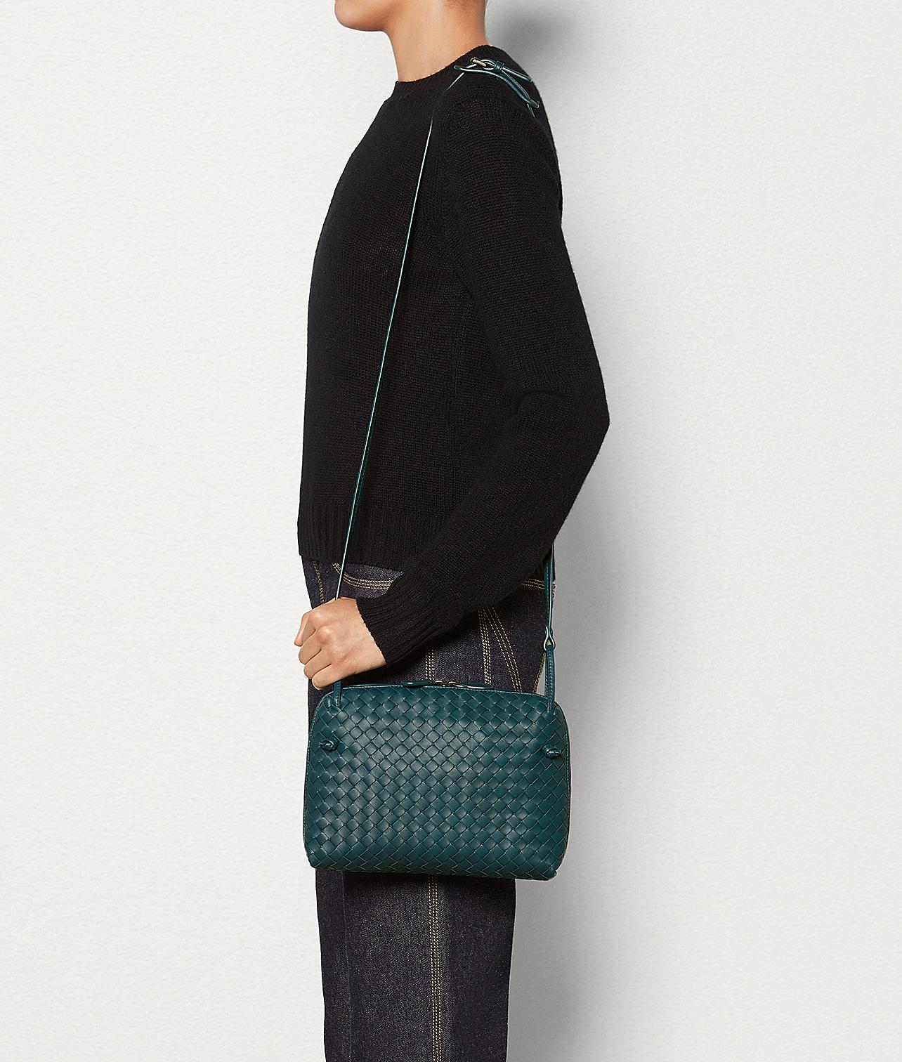 BORSA NODINI IN INTRECCIATO NAPPABottega Veneta in Pelle scamosciata di  colore Blu | Lyst