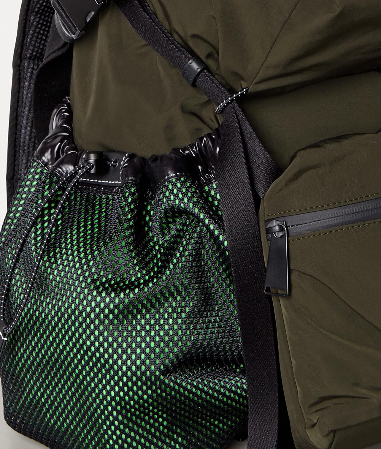 Bottega Veneta Fold-Over Backpack Intrecciato Effect Rubber Green 21775367