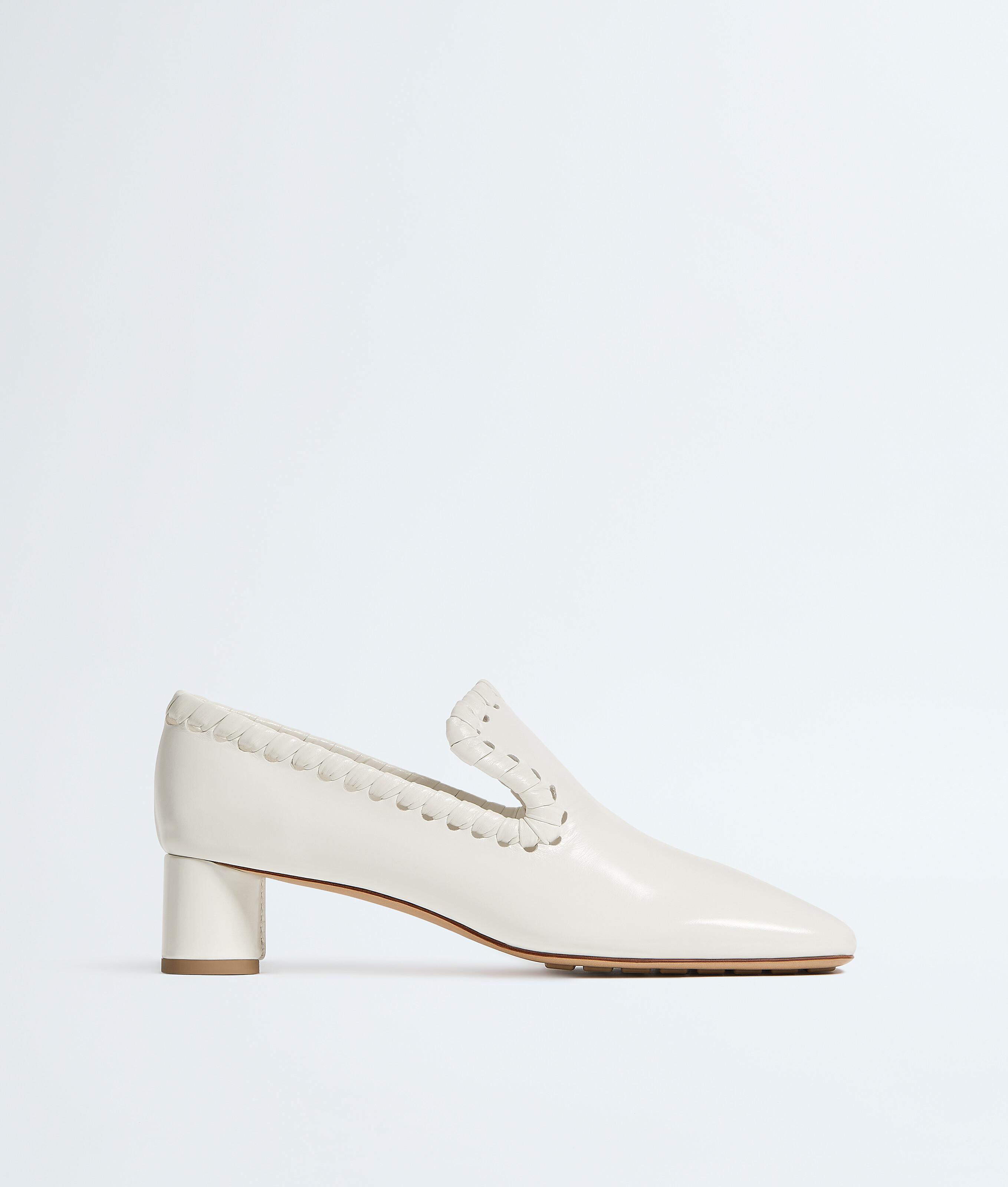 レディース Bottega Veneta パンプスが¥94,500〜 | Lyst