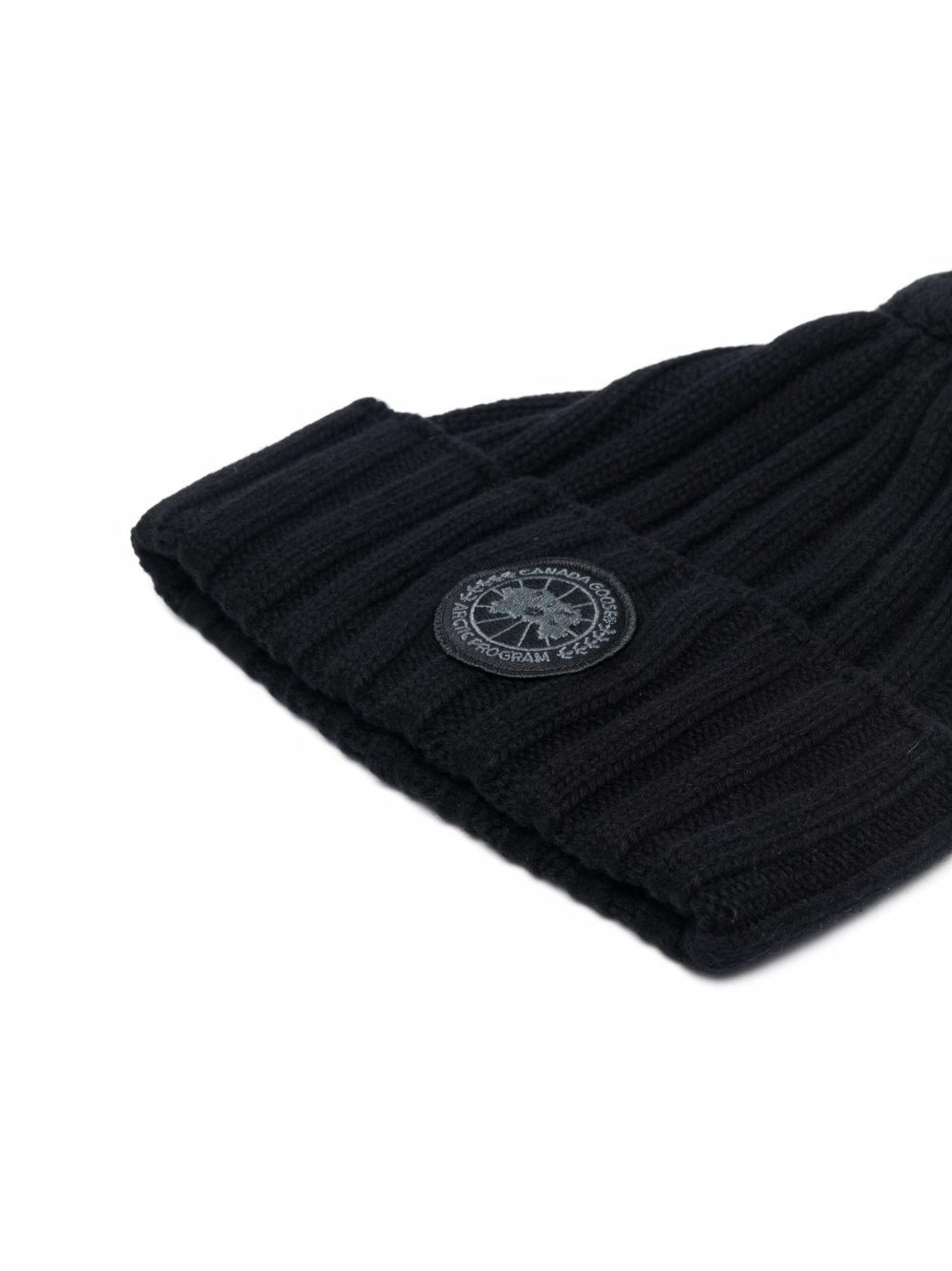 Canada Goose Ribbed Knit Beanie Hat in Black | Lyst