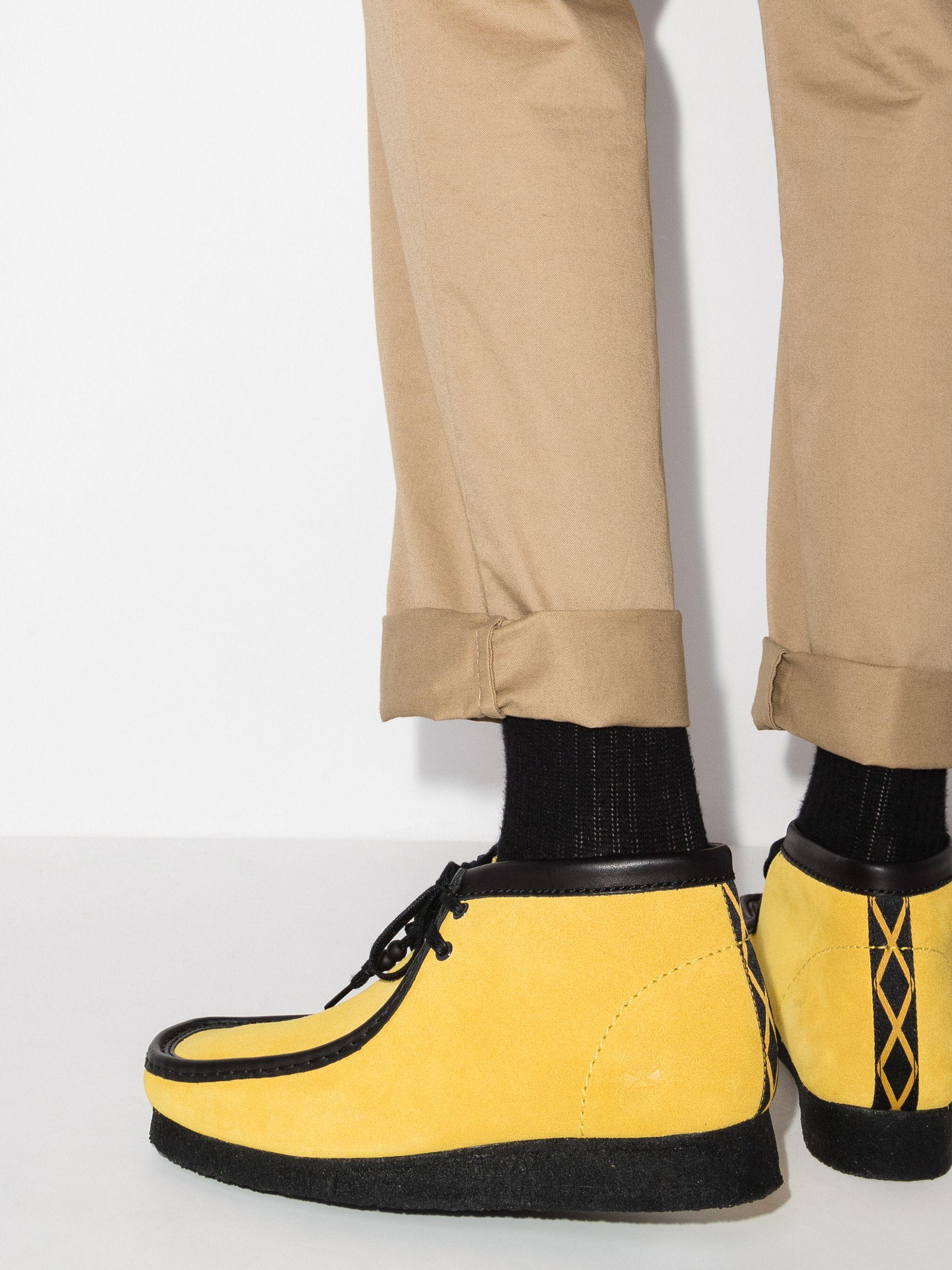 Clarks Jamaica Bee Suede Boots in Yellow for Men | Lyst