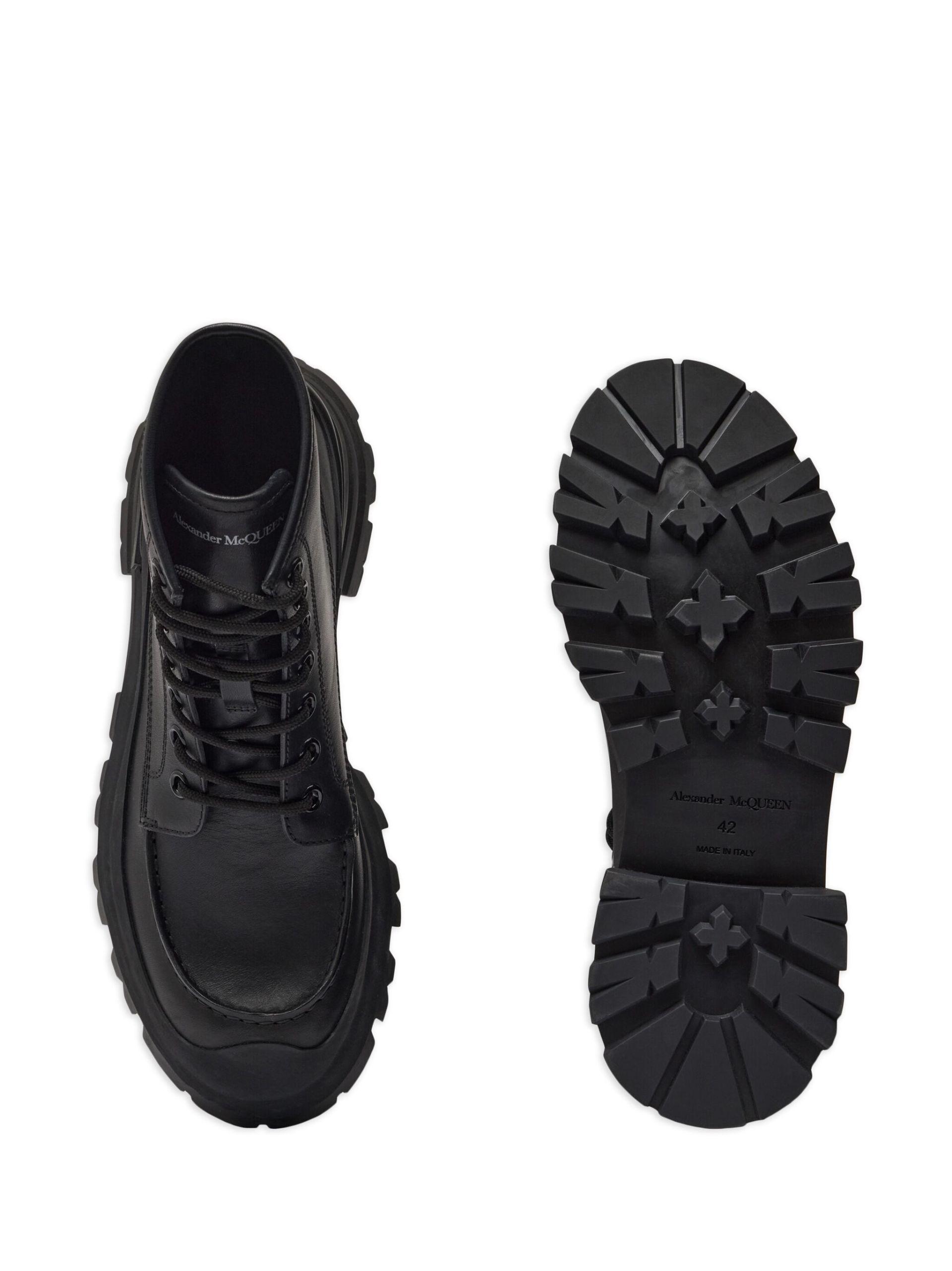 Alexander McQueen Wander Lace Up Boot In in Black for Men Lyst UK